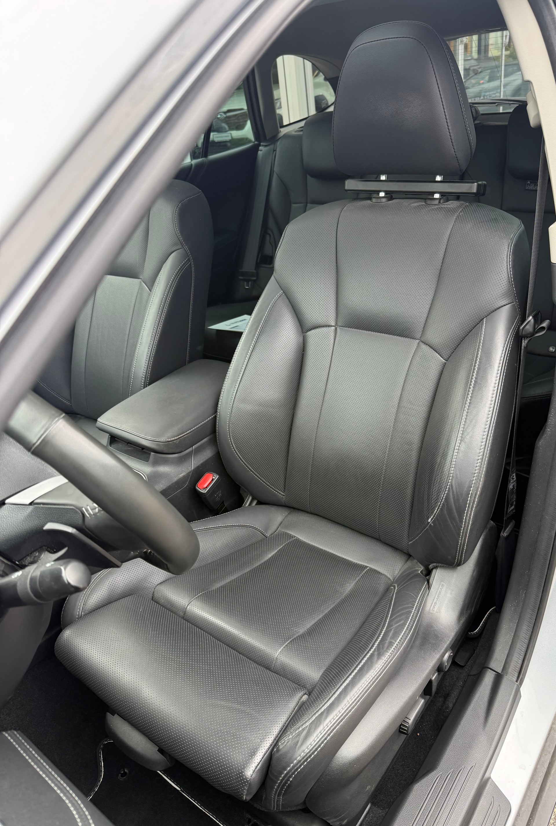 SUBARU Outback 2.5i Luxury AWD Lineartronic-image-7