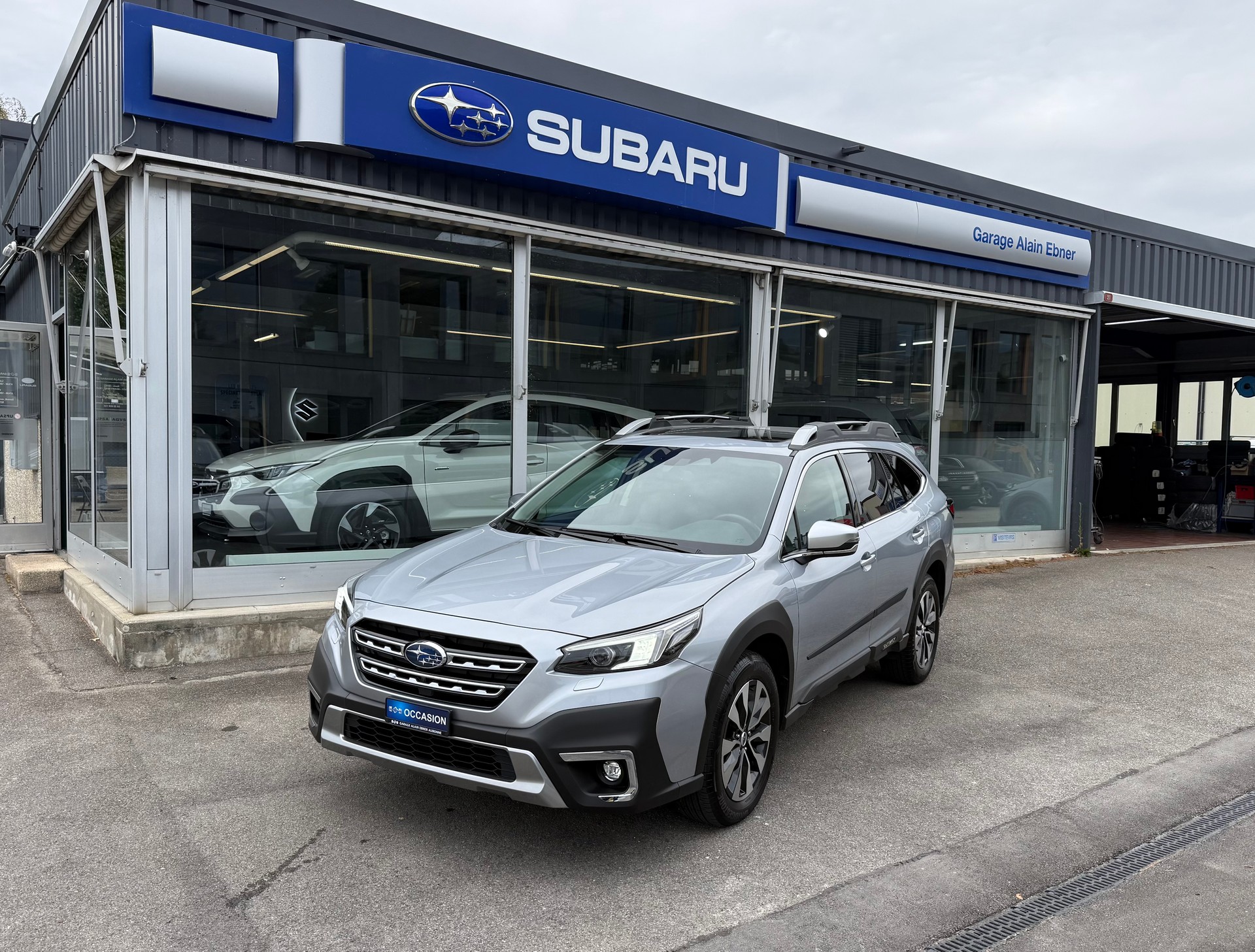 SUBARU Outback 2.5i Luxury AWD Lineartronic-image-1