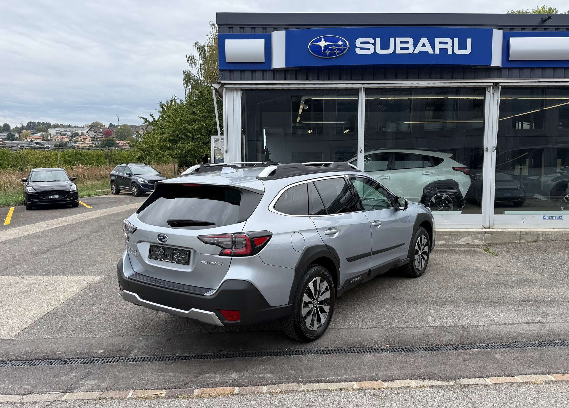 SUBARU Outback 2.5i Luxury AWD Lineartronic-image-5