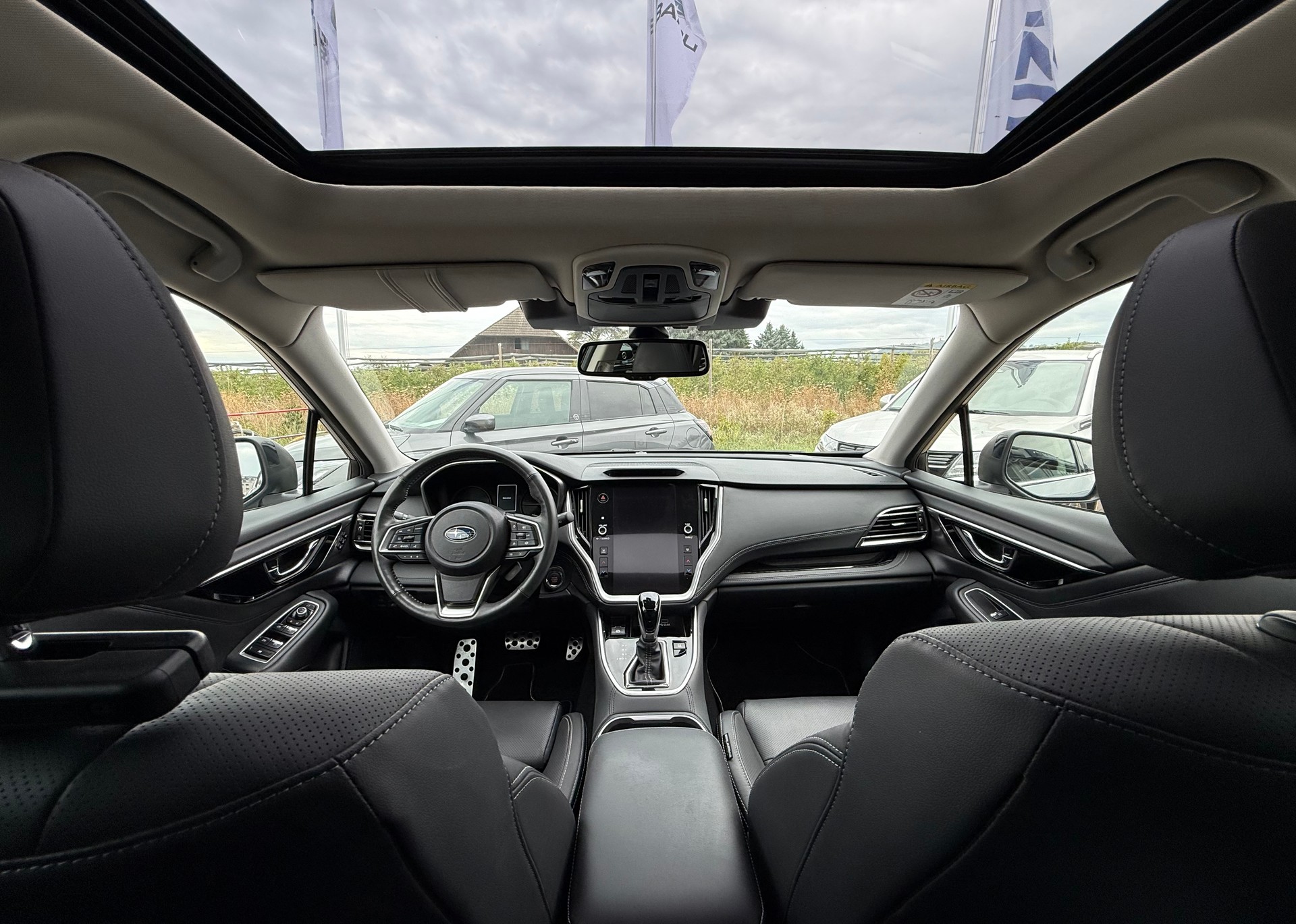 SUBARU Outback 2.5i Luxury AWD Lineartronic-image-9
