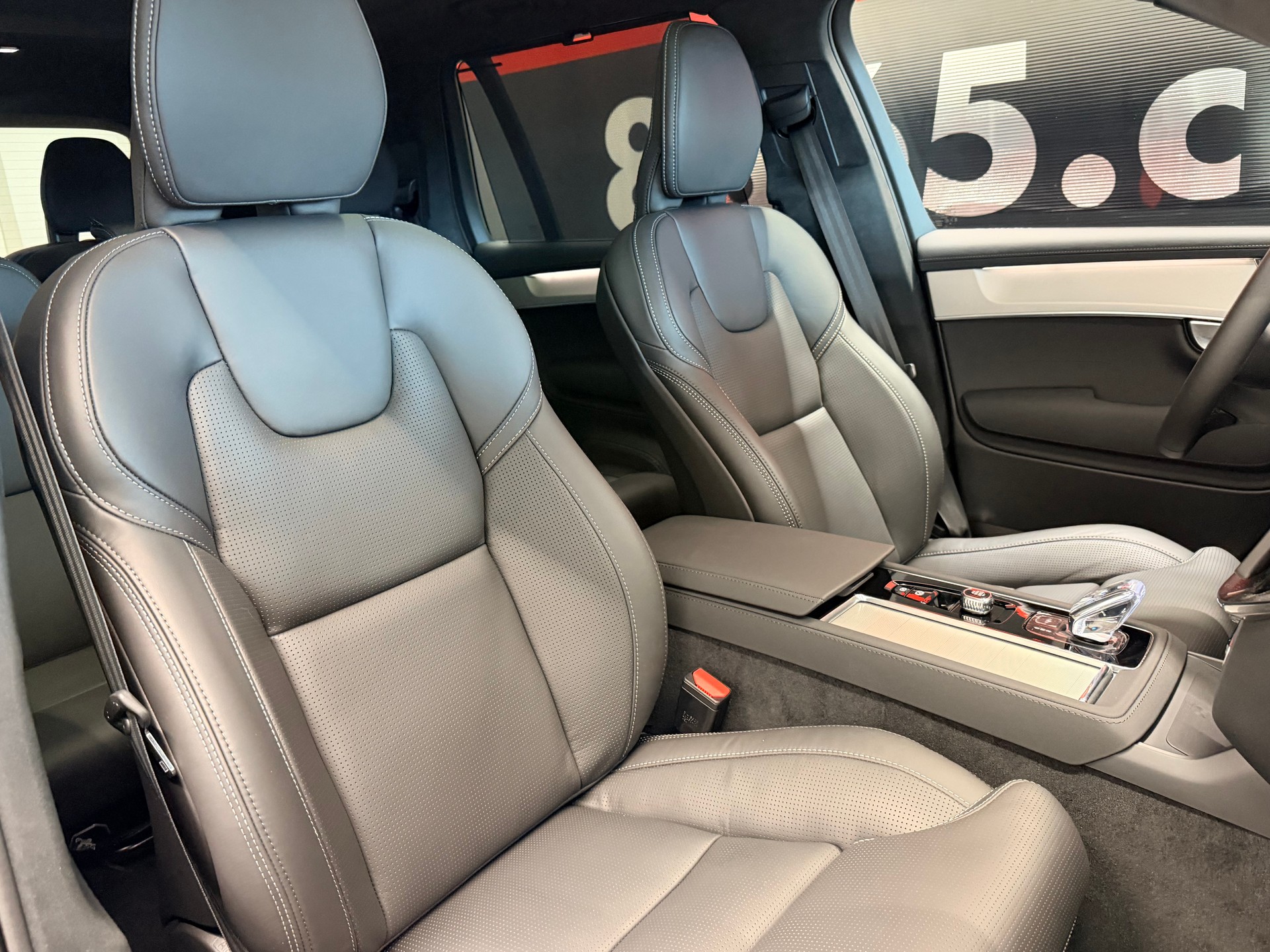 VOLVO XC90 T8 eAWD PluginHybrid Ultra Dark Geartronic-image-26