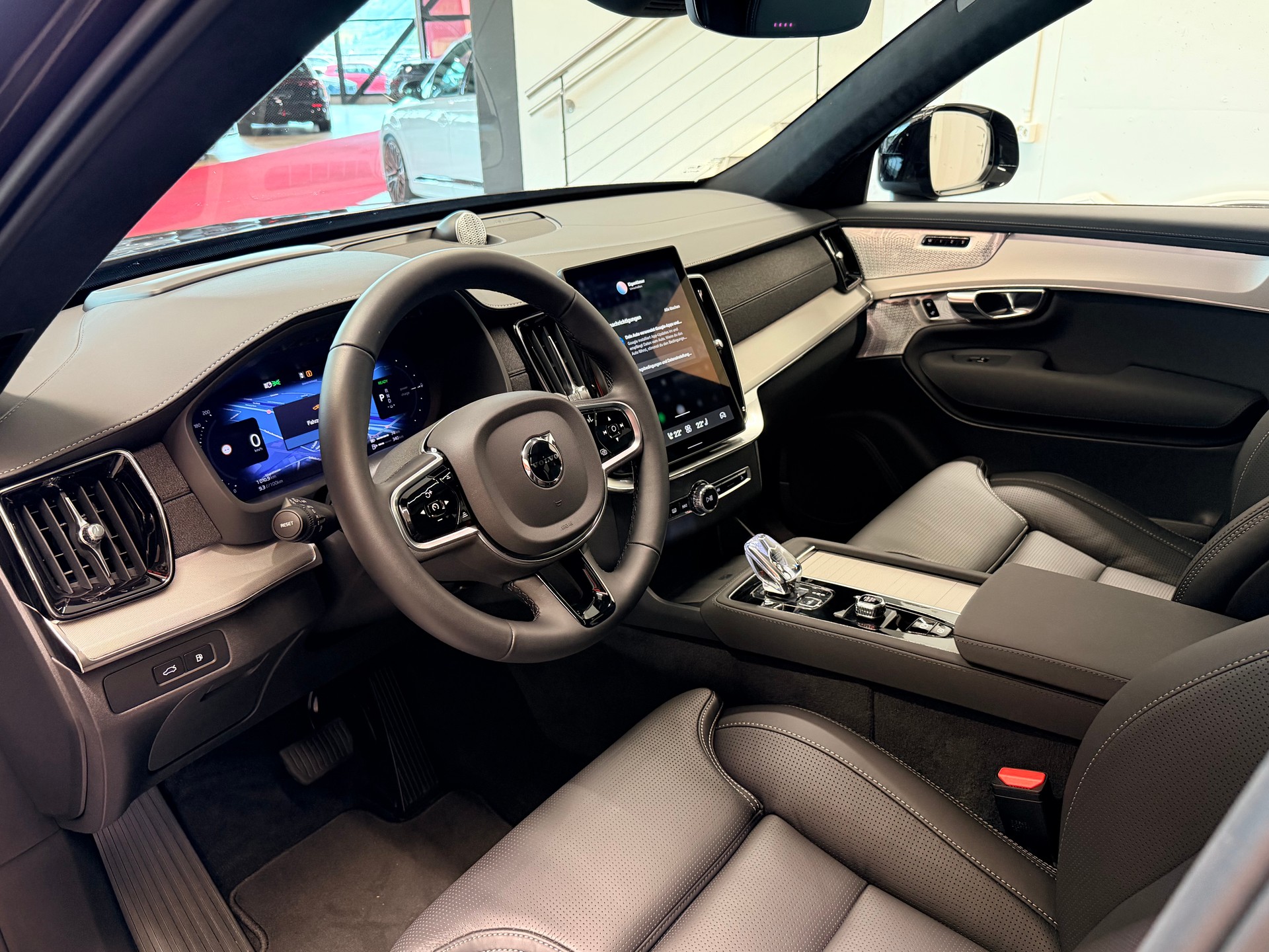 VOLVO XC90 T8 eAWD PluginHybrid Ultra Dark Geartronic-image-14