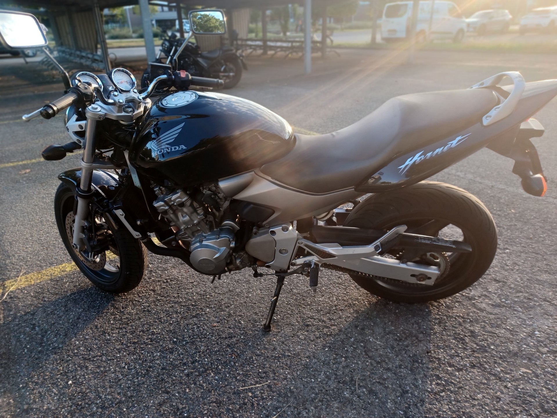 HONDA CB 600 F Hornet-image-1