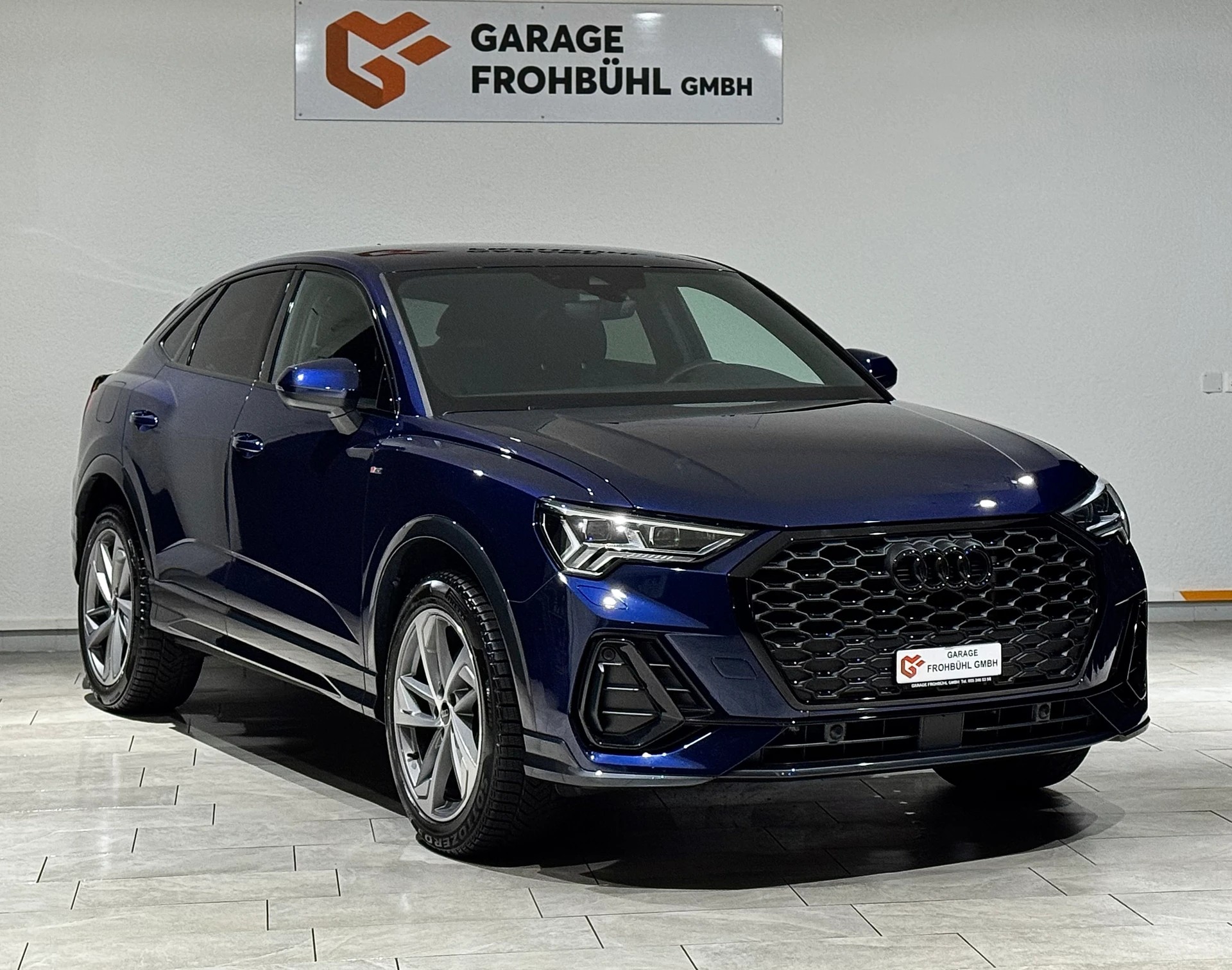 AUDI Q3 Sportback 45 TFSI e S line S-tronic-showroom-element-1