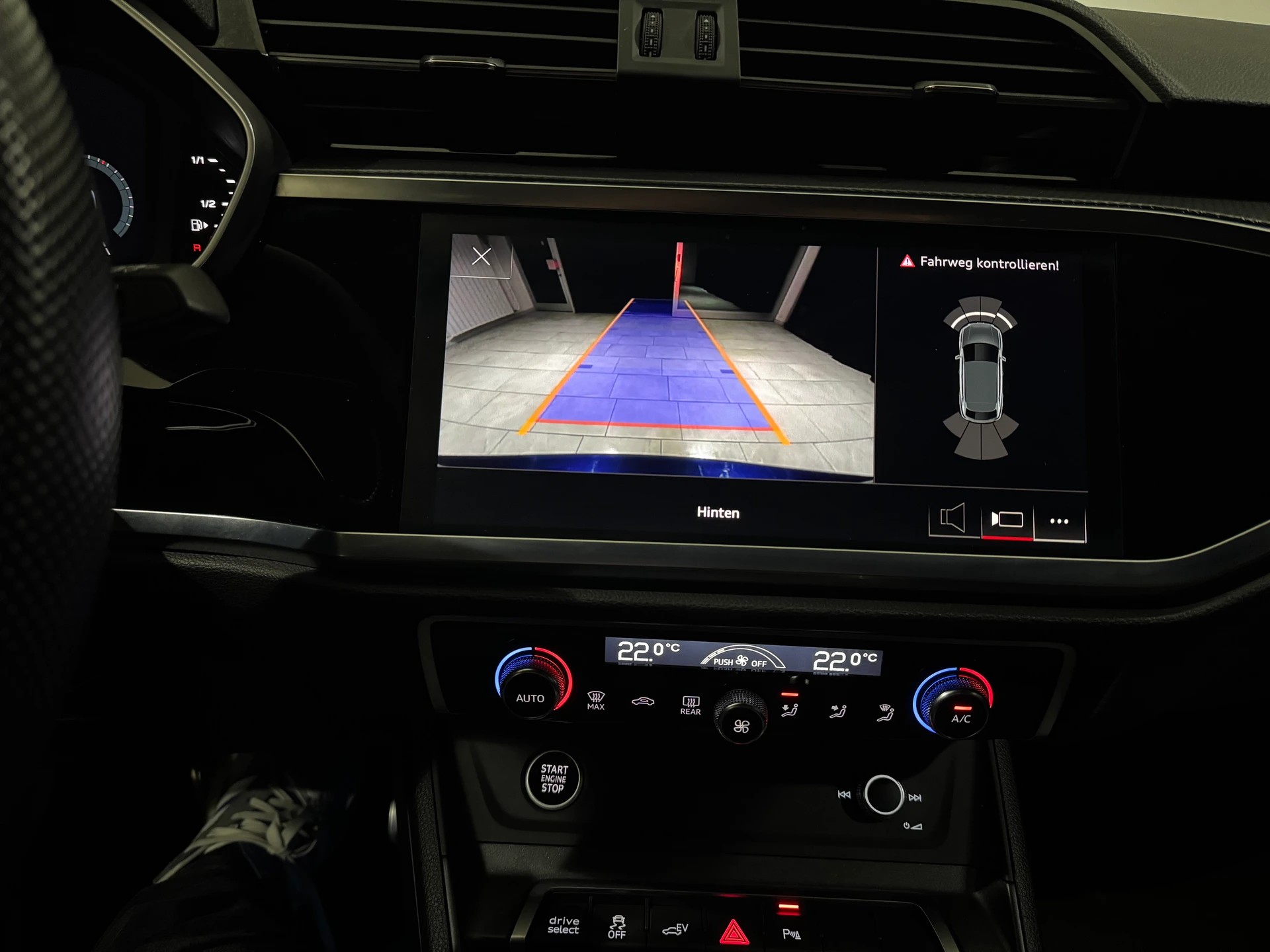 AUDI Q3 Sportback 45 TFSI e S line S-tronic-image-14