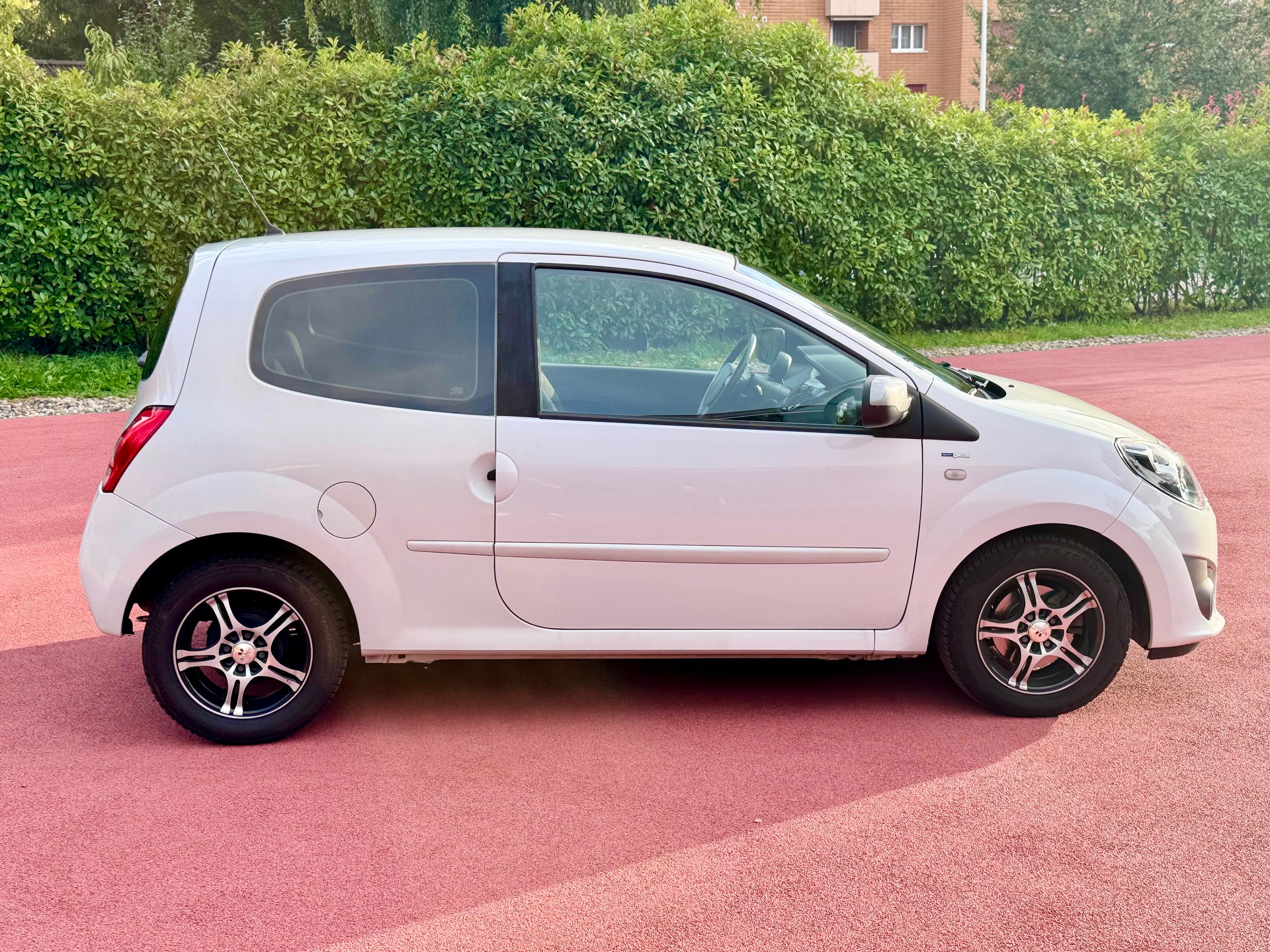 RENAULT Twingo 1.2 16V Dynamique-showroom-element-3