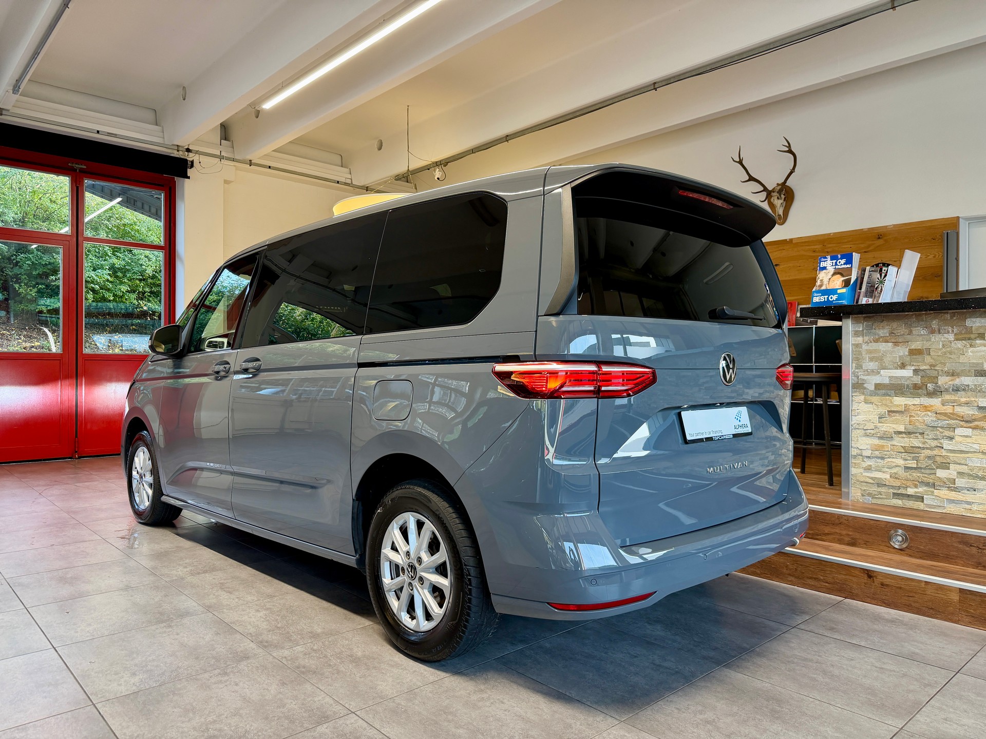VW Multivan 2.0 TDI Life DSG-showroom-element-3