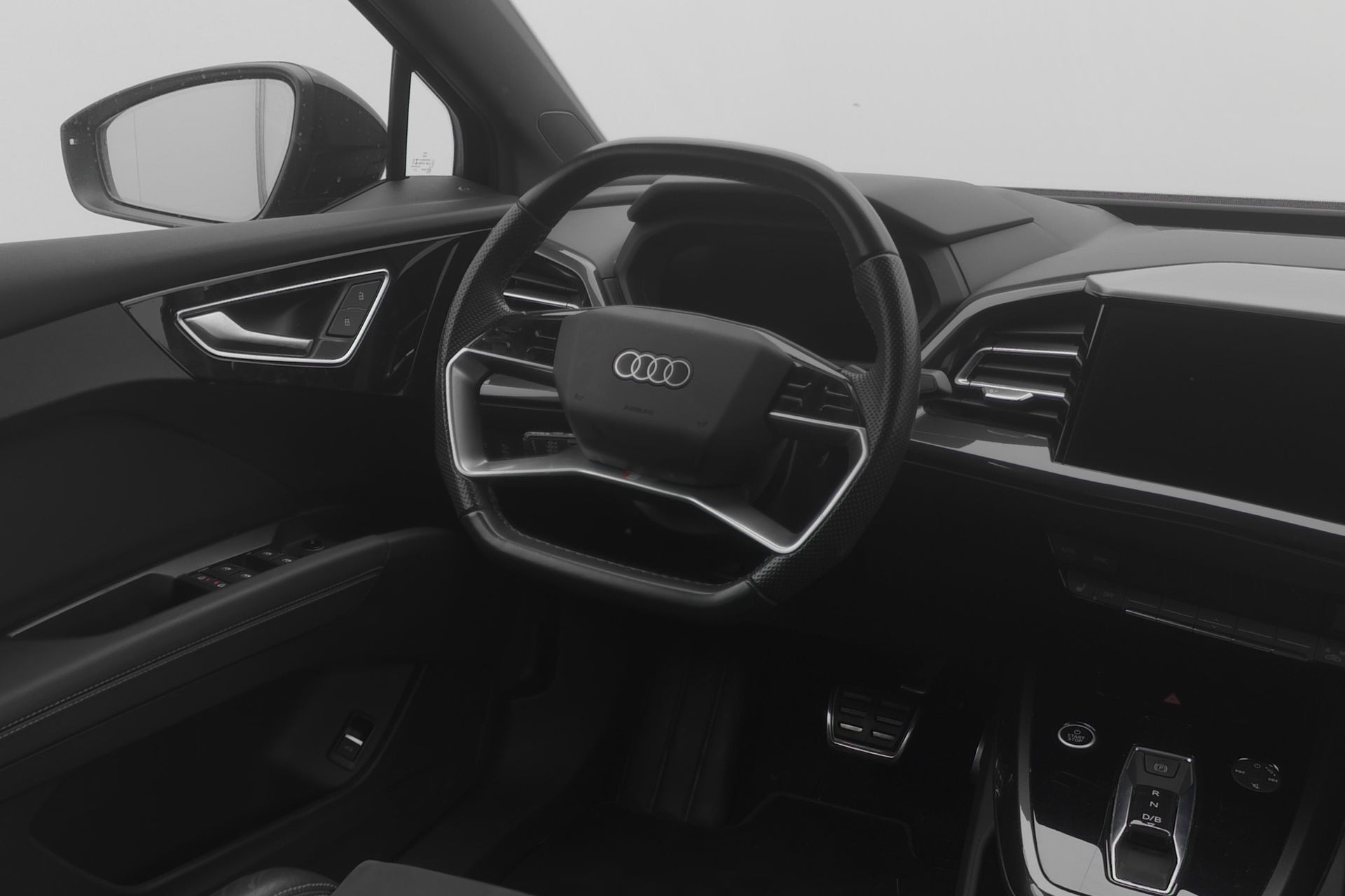 AUDI Q4 Sportback e-tron 50 quattro-image-8