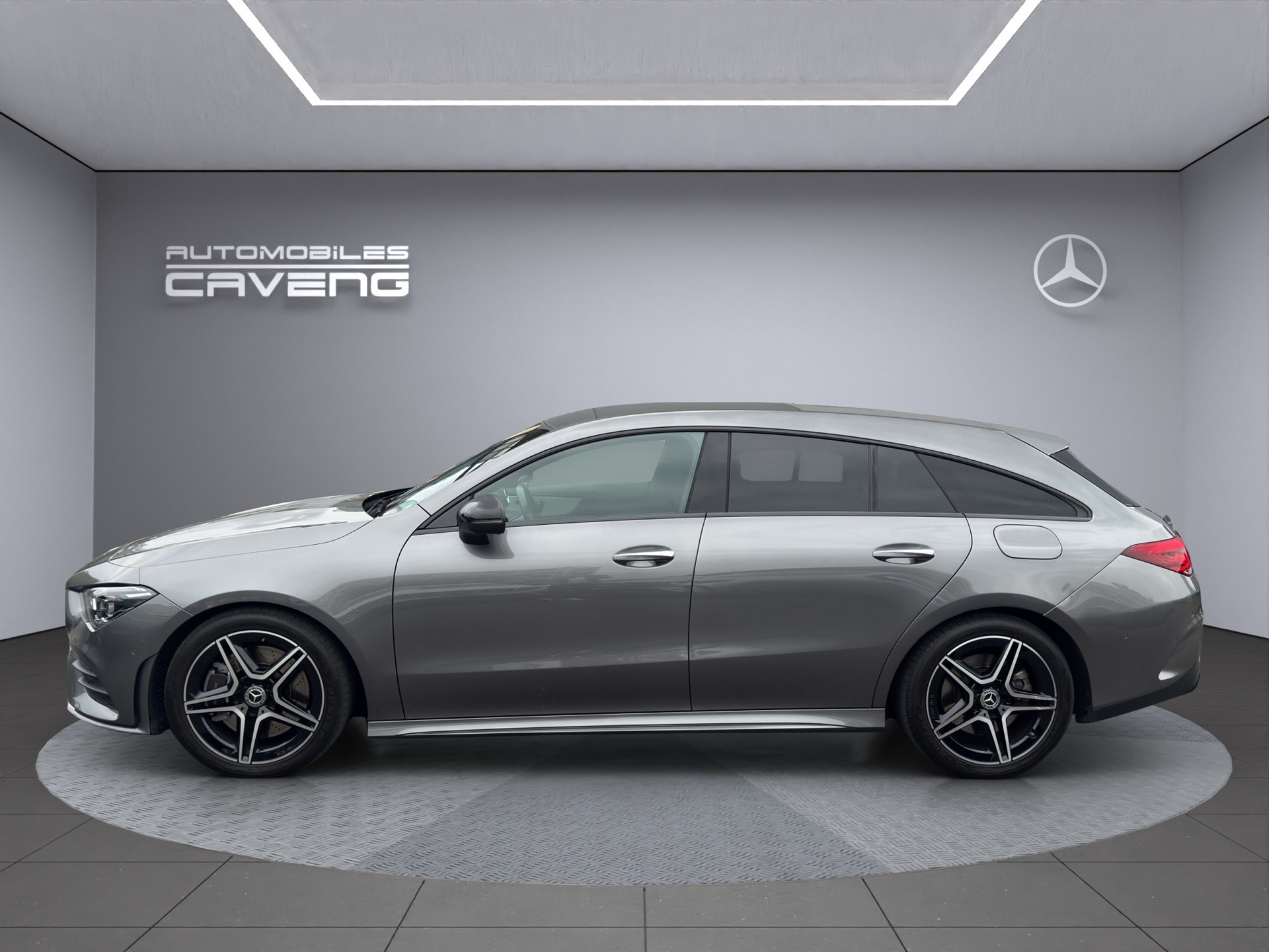 MERCEDES-BENZ CLA Shooting Brake 250 4Matic 7G-DCT AMG Line-showroom-element-1