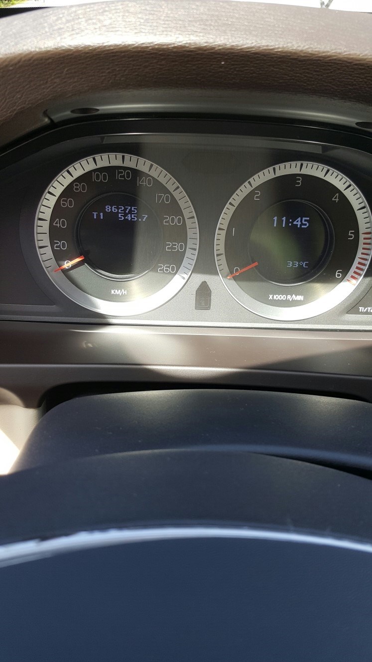 VOLVO S60 D5 Momentum AWD-image-5
