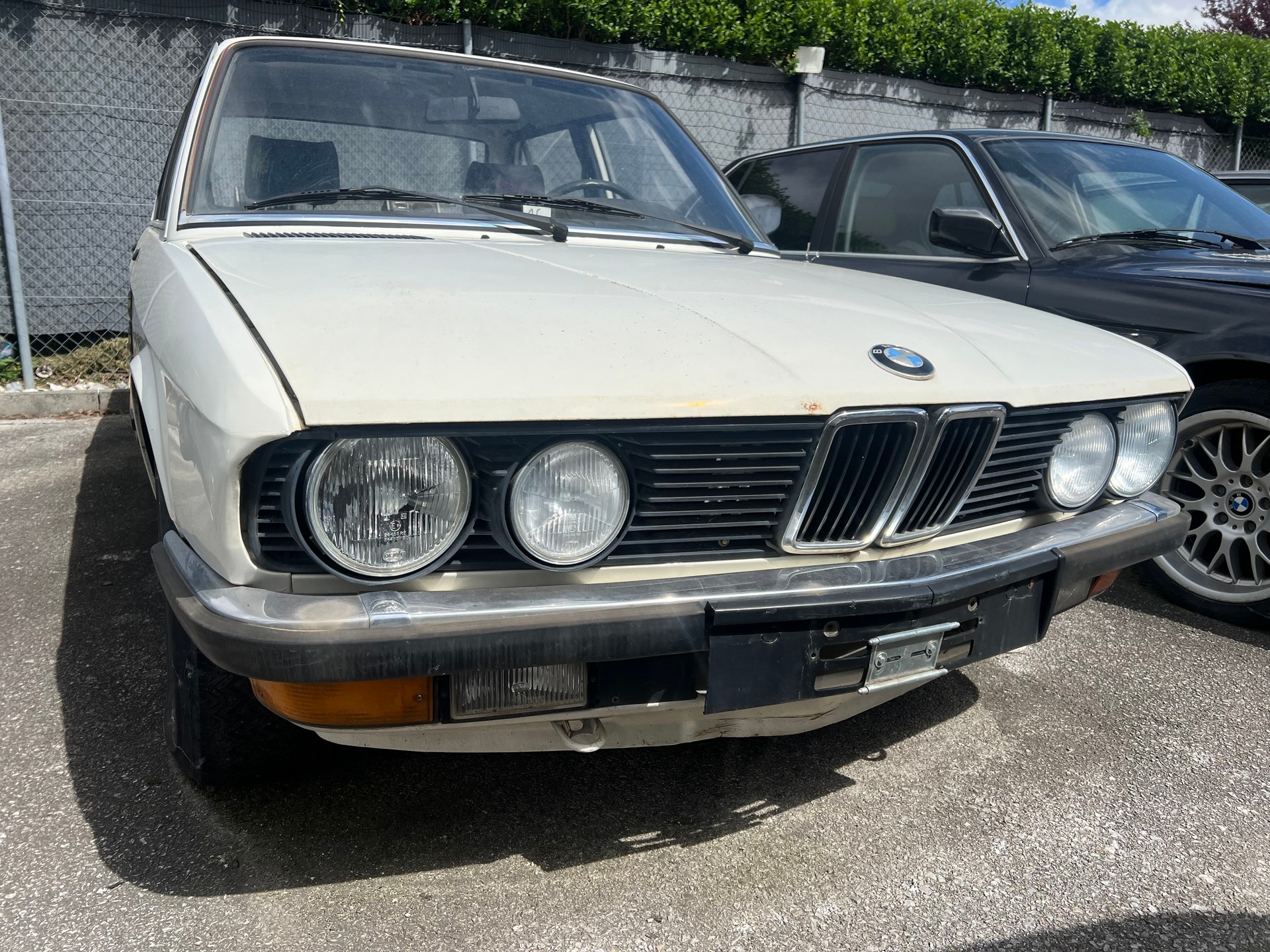 BMW 518i-image-2