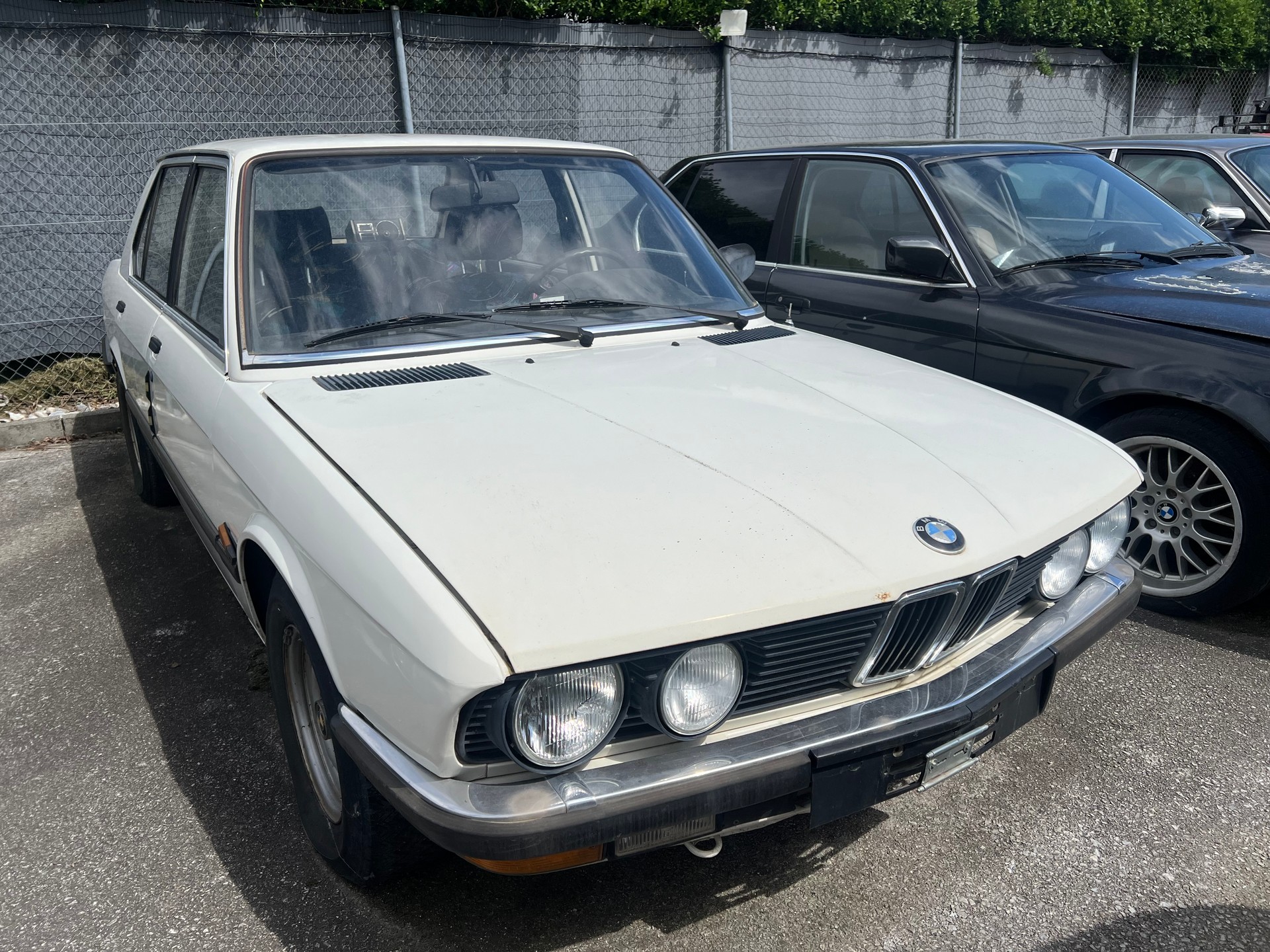 BMW 518i-image-1