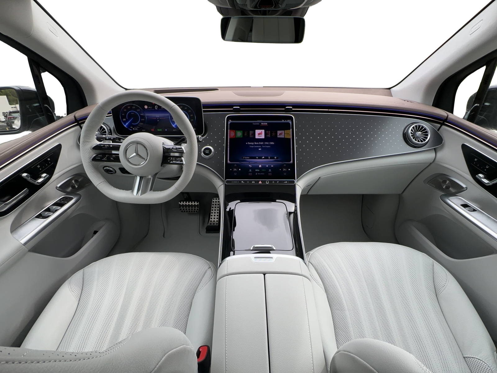 MERCEDES-BENZ EQE SUV 500 4 M Exe. Ed.-image-9