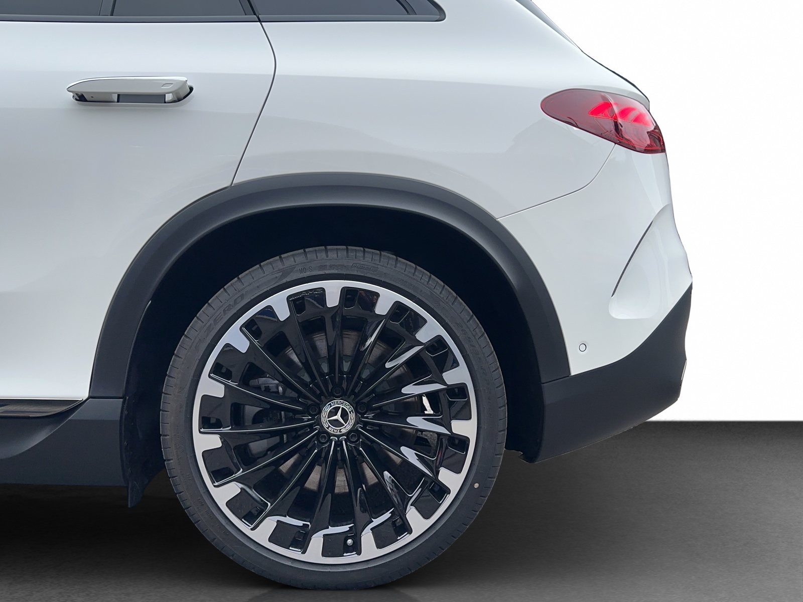 MERCEDES-BENZ EQE SUV 500 4 M Exe. Ed.-image-21