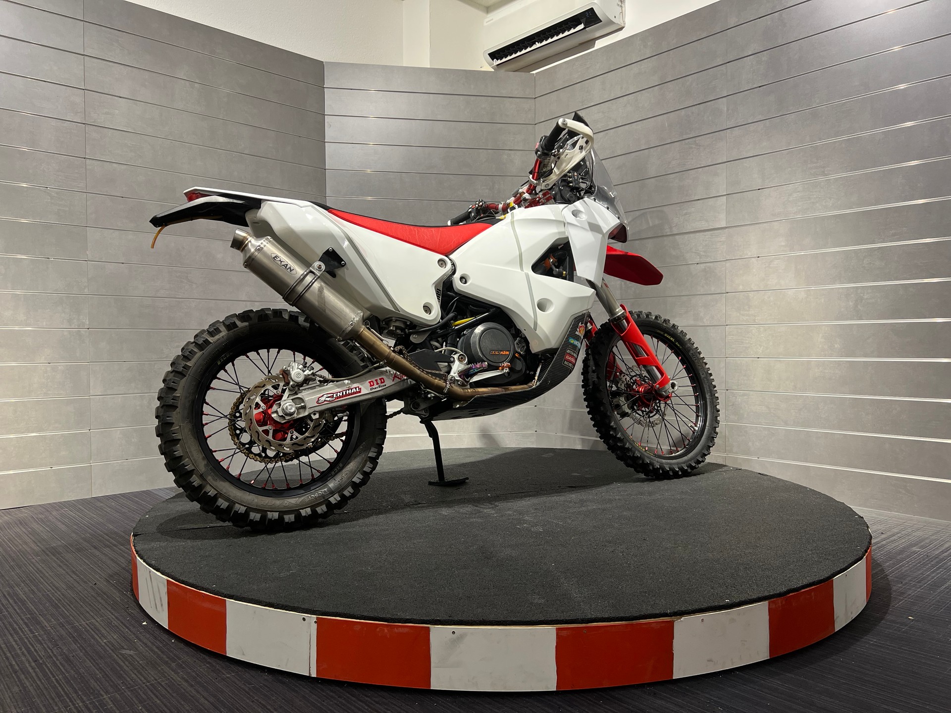 KTM 690 Rally-image-5