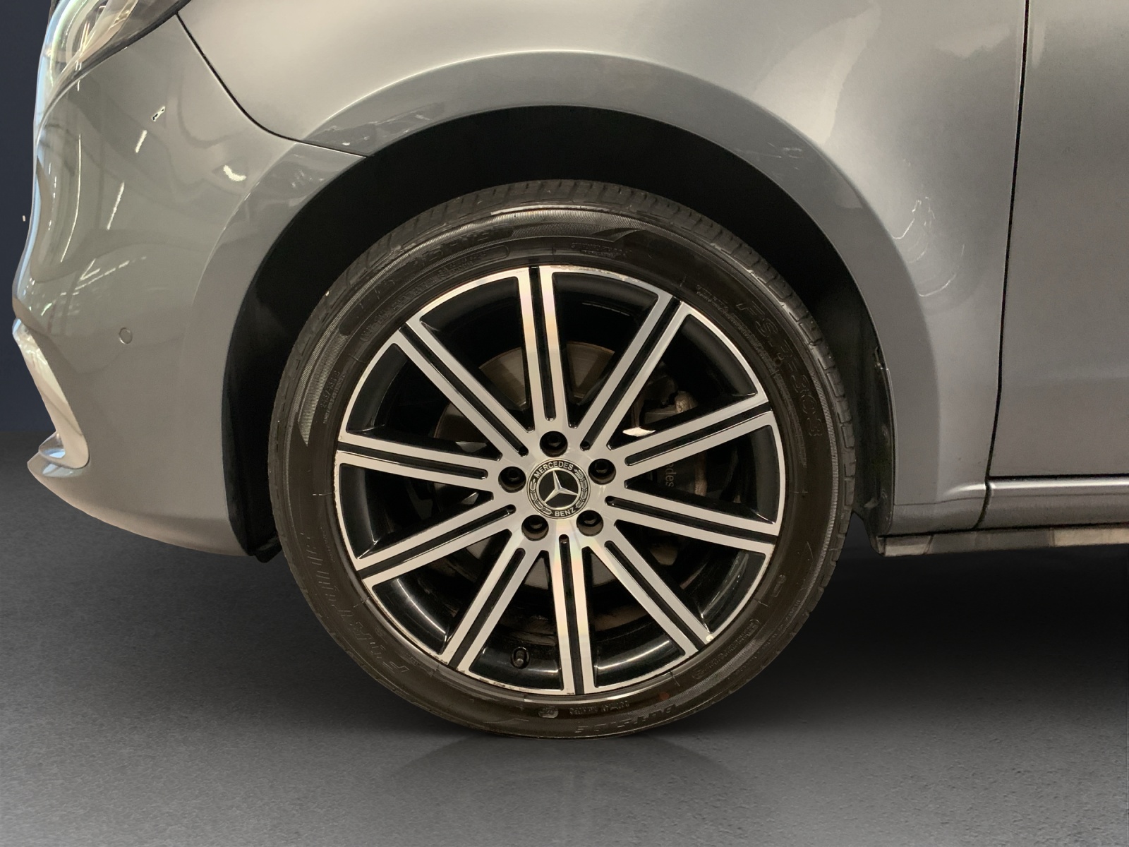 MERCEDES-BENZ V 250 d lang Exclusive 4Matic 9G-Tronic-image-11