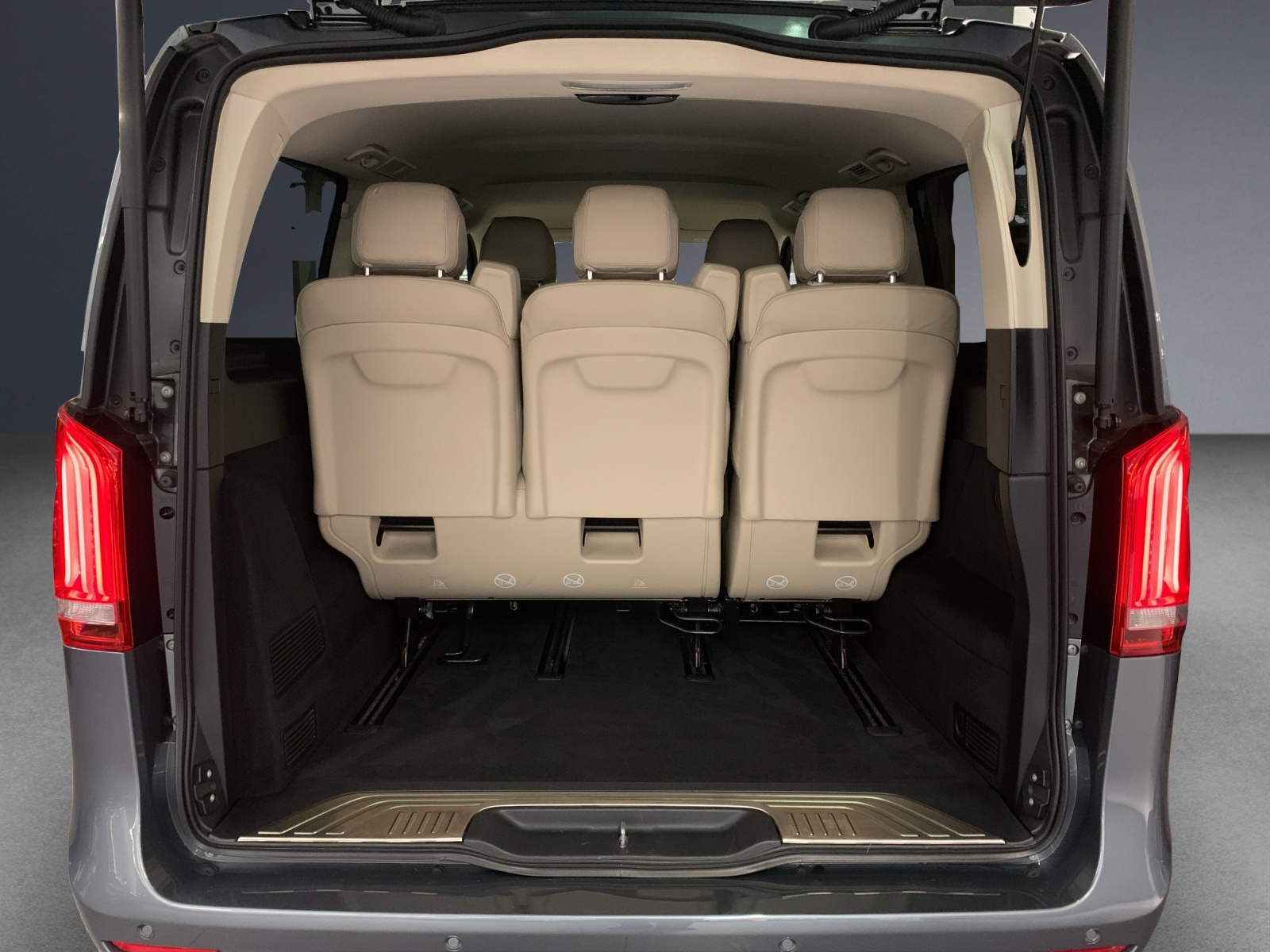 MERCEDES-BENZ V 250 d lang Exclusive 4Matic 9G-Tronic-image-12