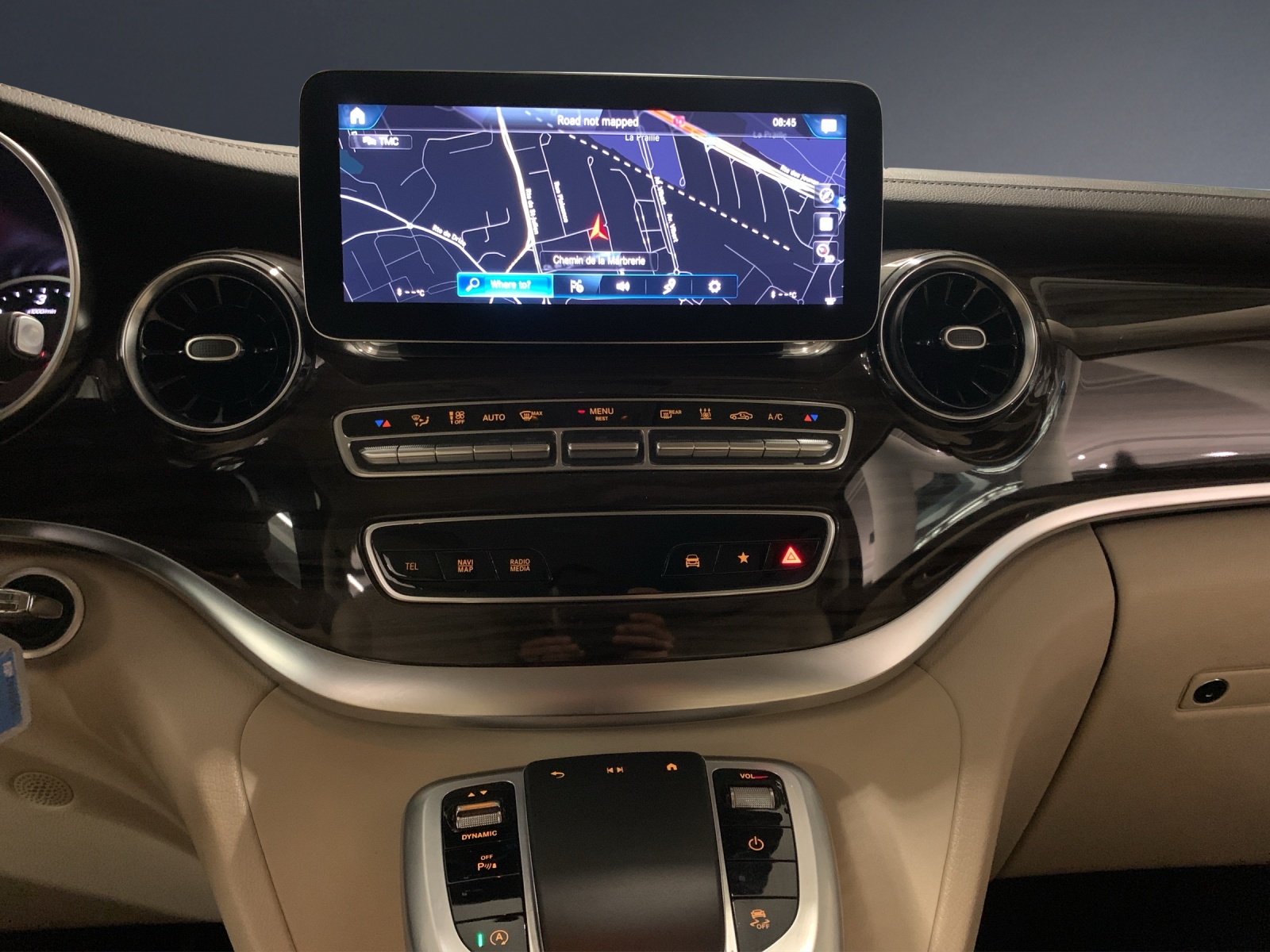 MERCEDES-BENZ V 250 d lang Exclusive 4Matic 9G-Tronic-image-9