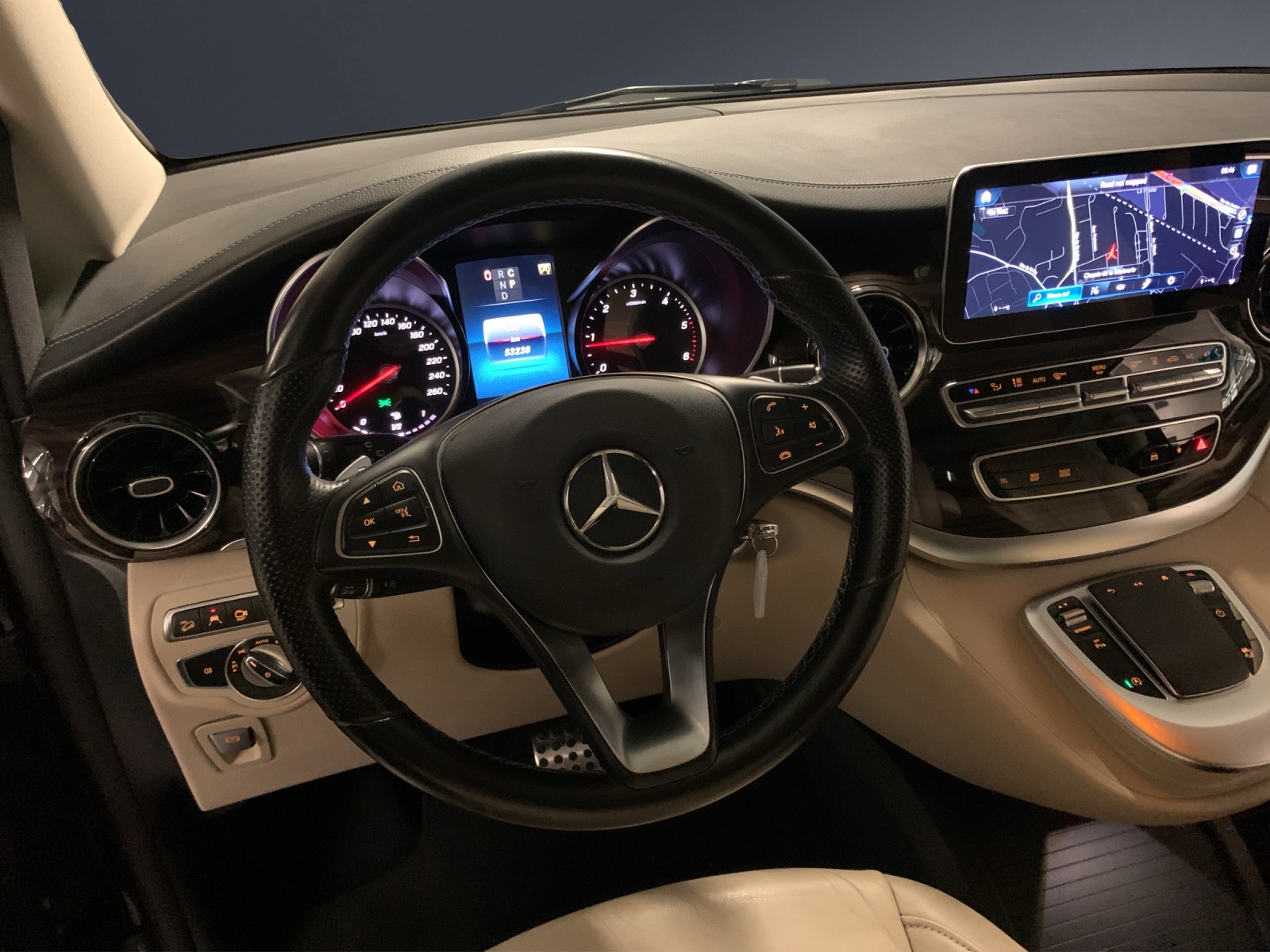 MERCEDES-BENZ V 250 d lang Exclusive 4Matic 9G-Tronic-image-7