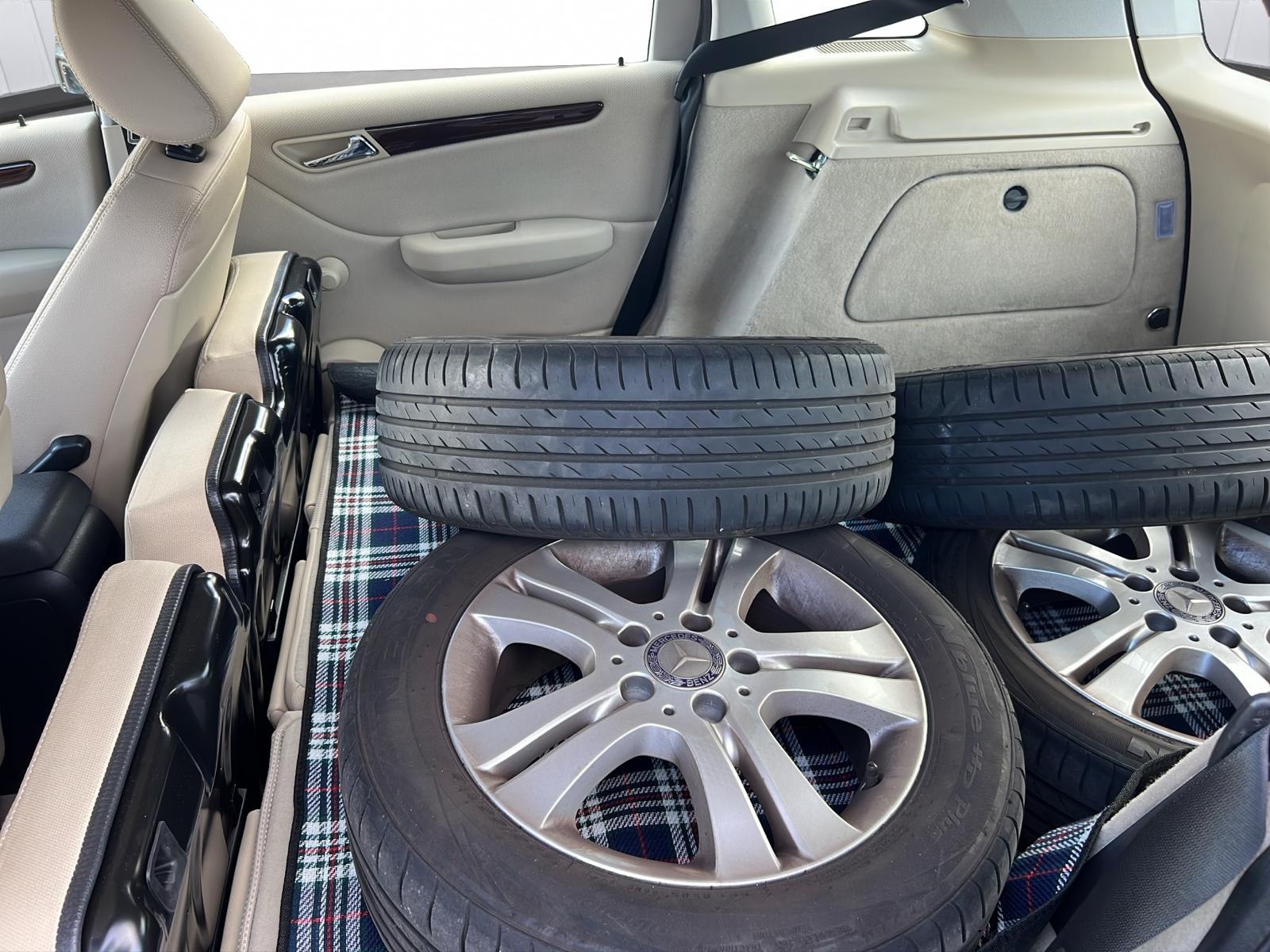 MERCEDES-BENZ B 200 T-image-9