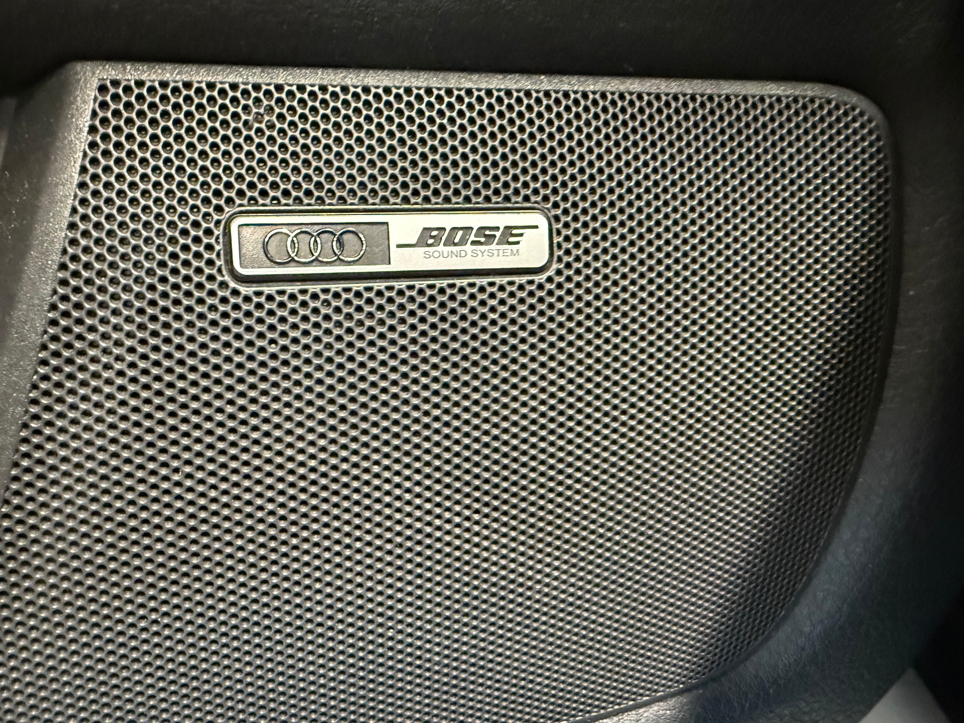 AUDI RS4 Avant quattro-image-9