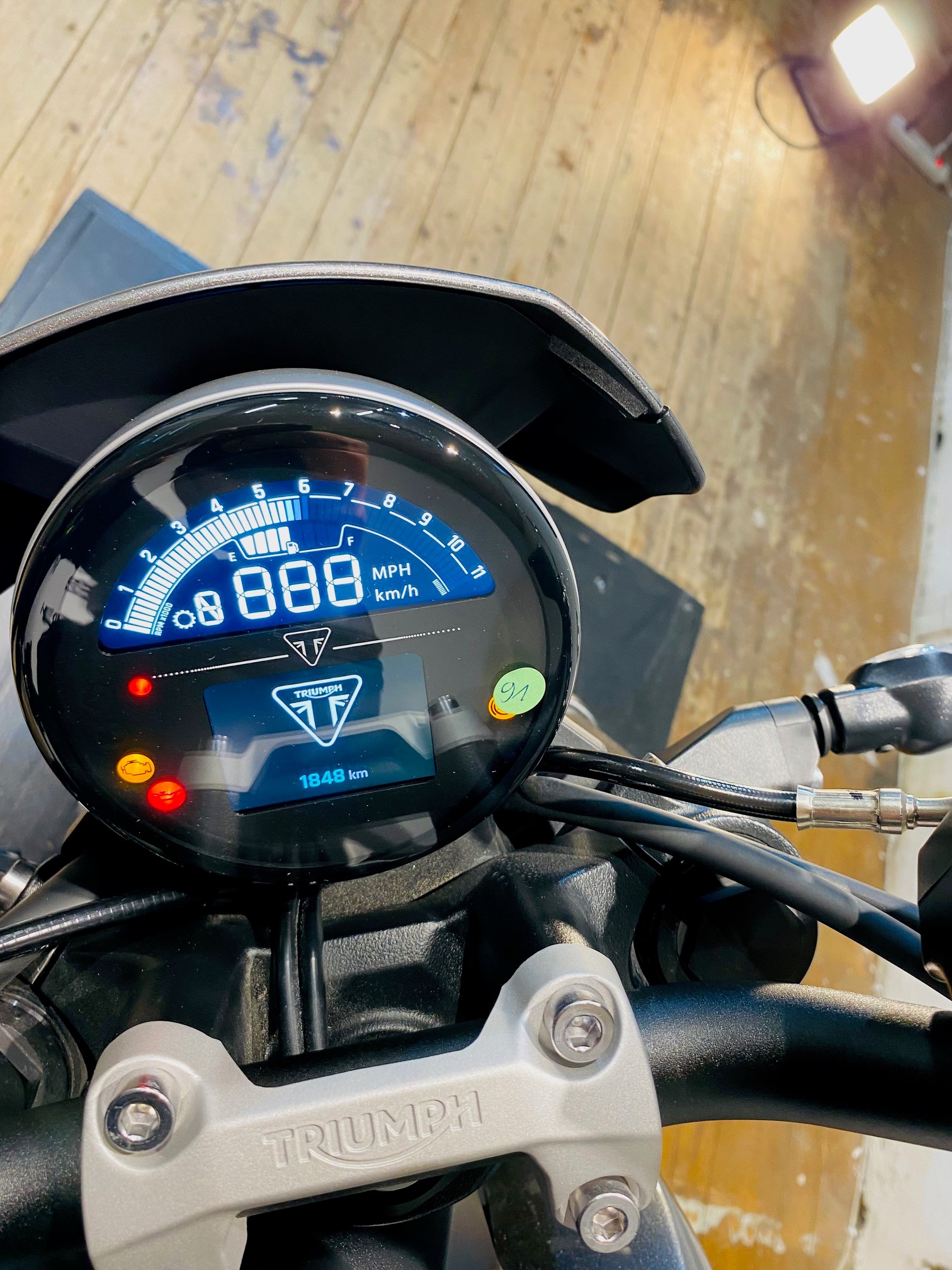 TRIUMPH Trident 660-image-10