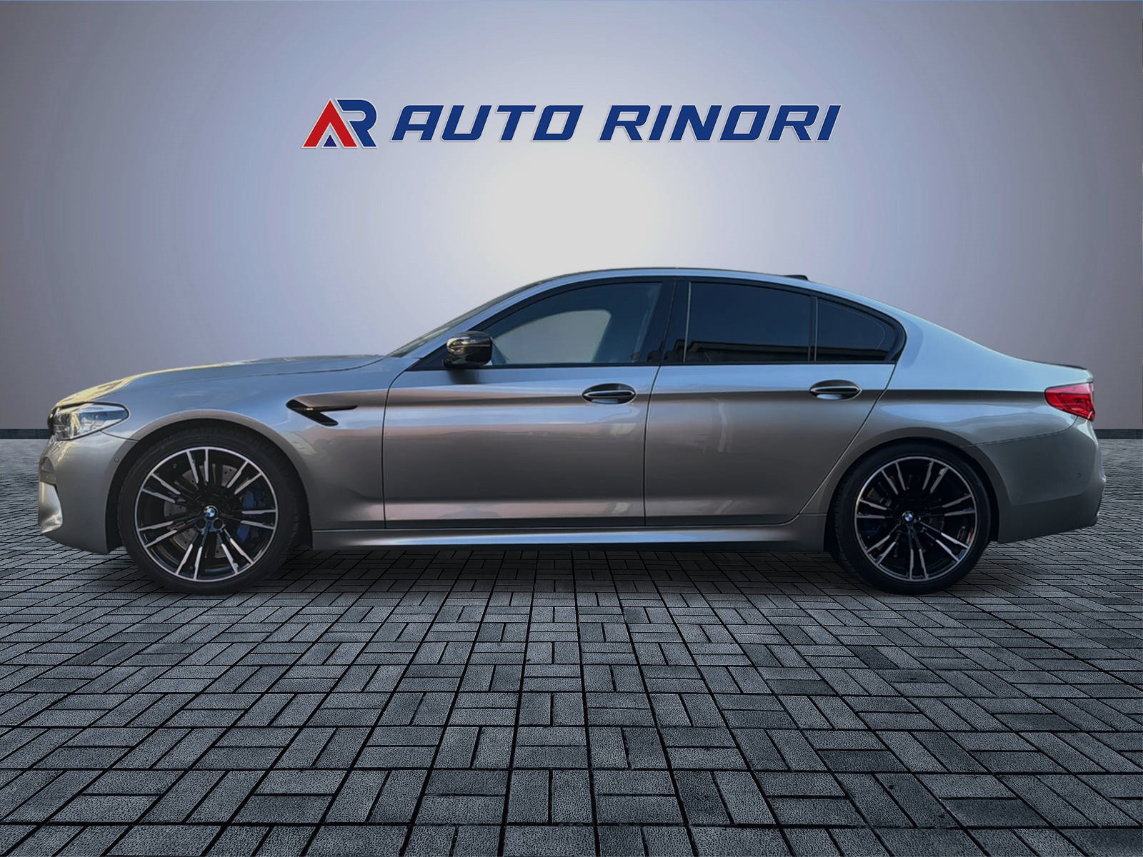 BMW M5 xDrive Drivelogic-showroom-element-3