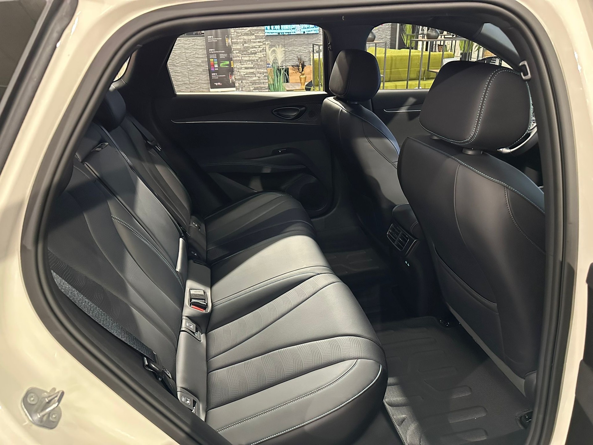 BYD Seal 6 DM-i Touring Boost-image-16