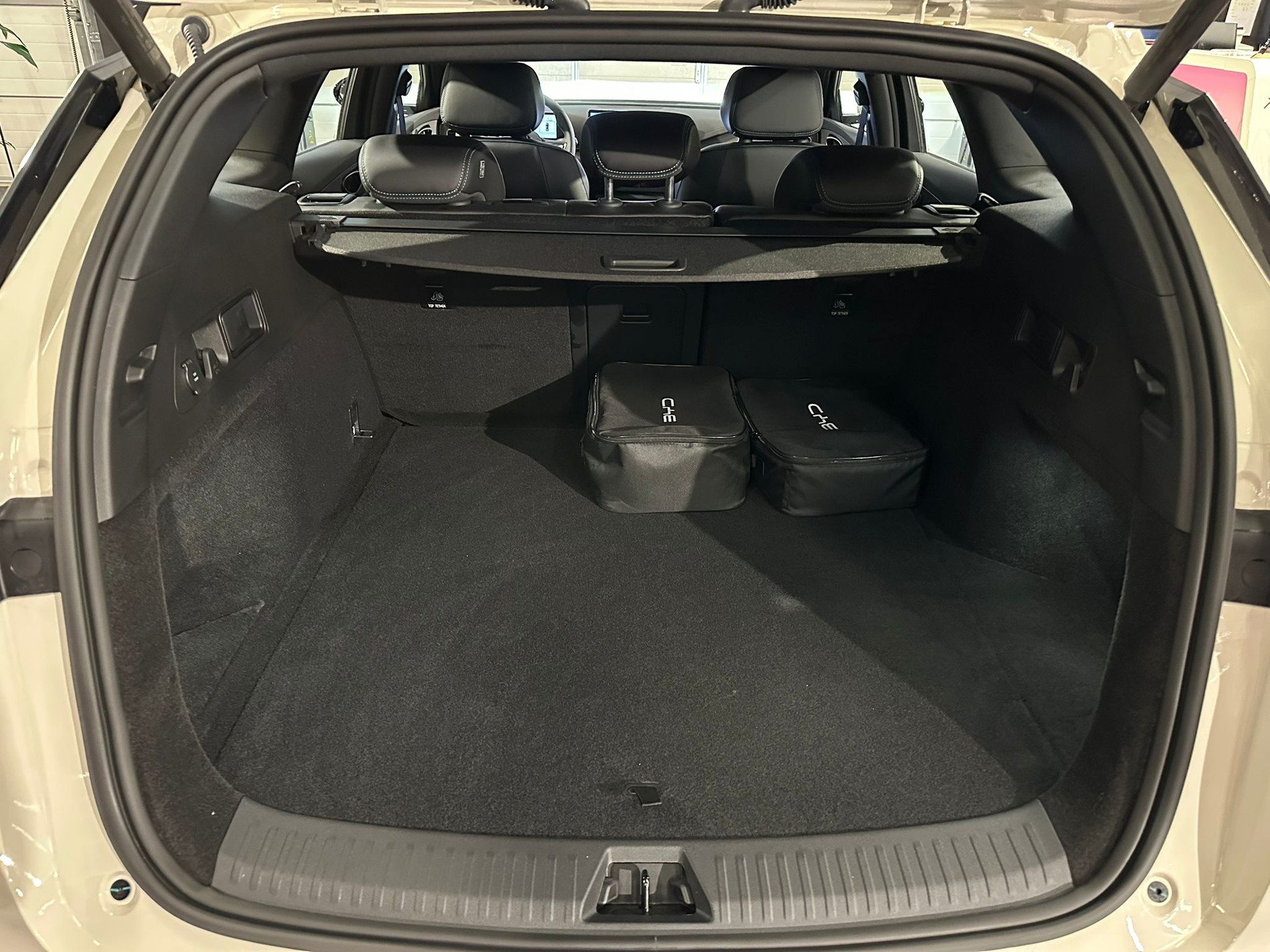 BYD Seal 6 DM-i Touring Boost-image-17