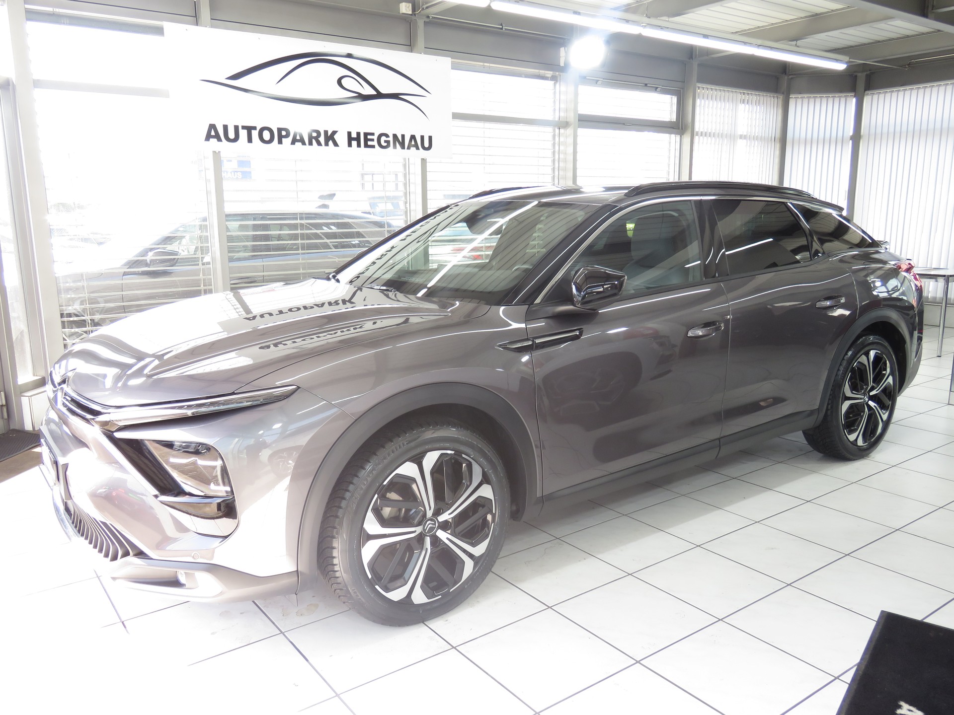 CITROEN C5 X 1.6i PHEV Shine e-EAT8 (Automat)