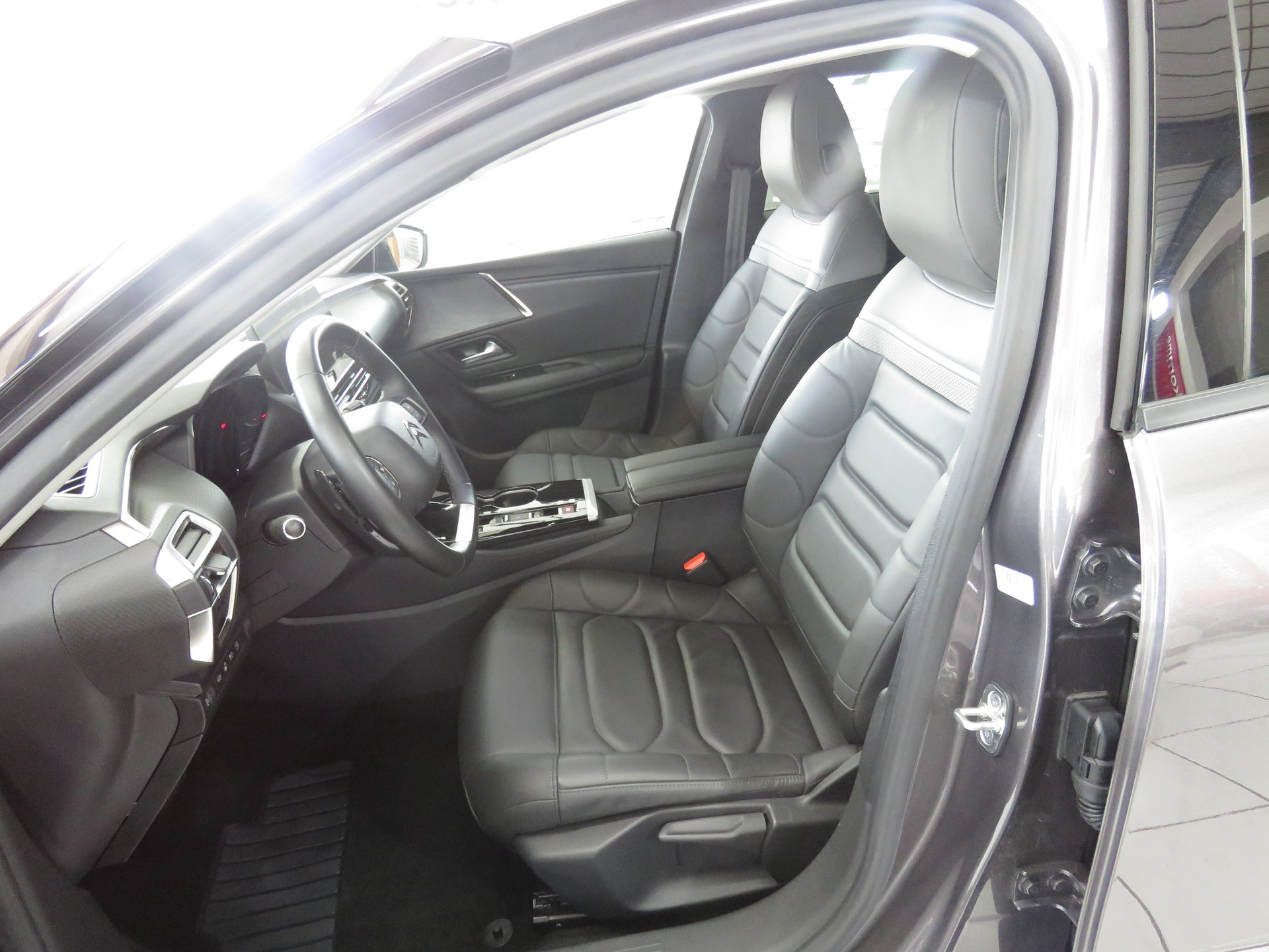 CITROEN C5 X 1.6i PHEV Shine e-EAT8 (Automat)-image-7