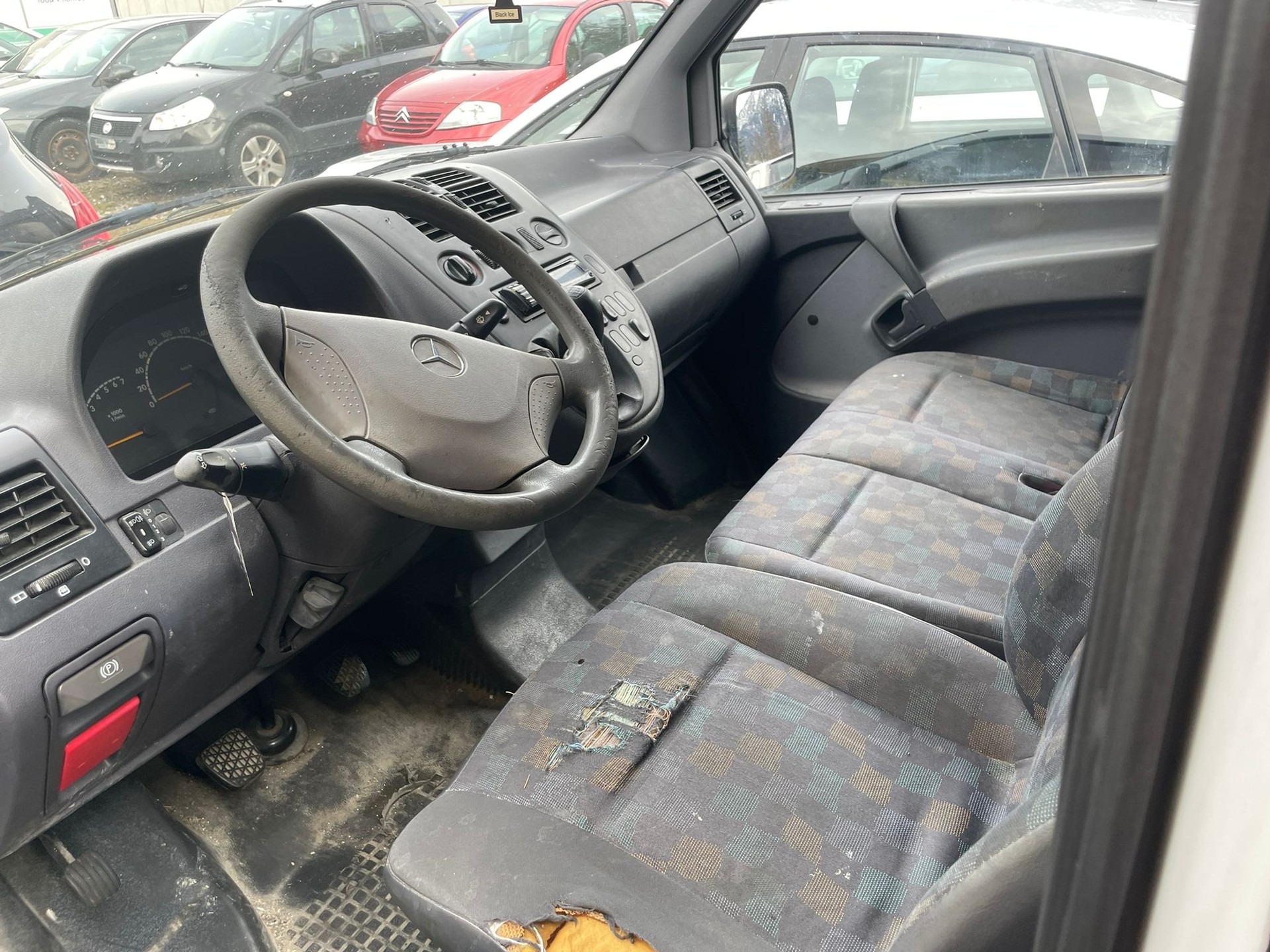 MERCEDES-BENZ Vito 112CDI-image-6