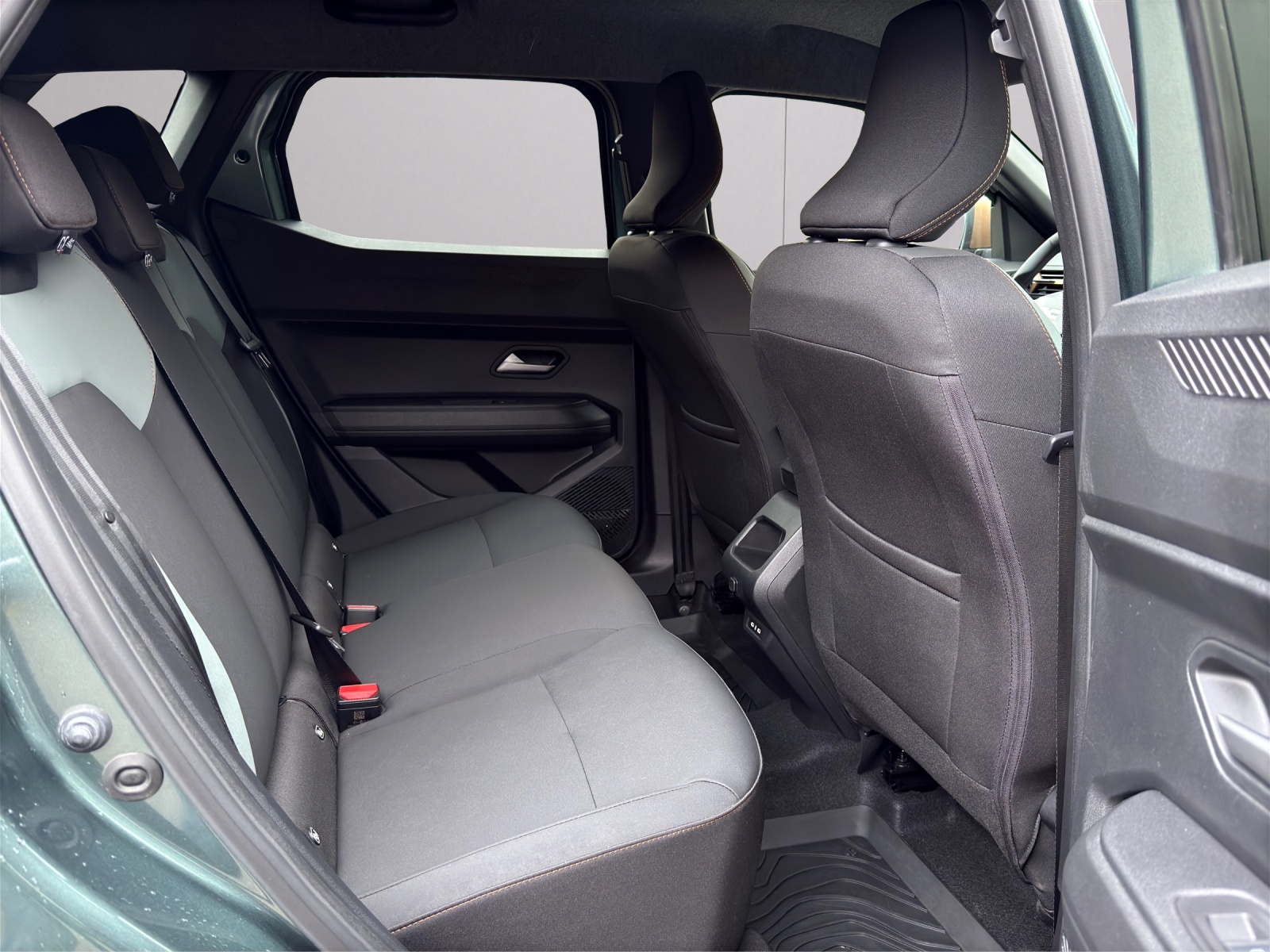 DACIA Duster HEV 140 Extreme-image-14