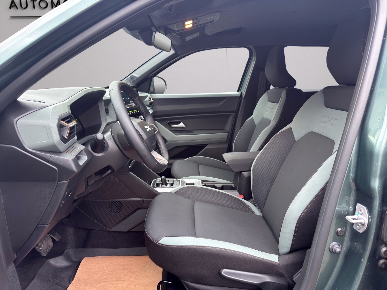 DACIA Duster HEV 140 Extreme-image-11