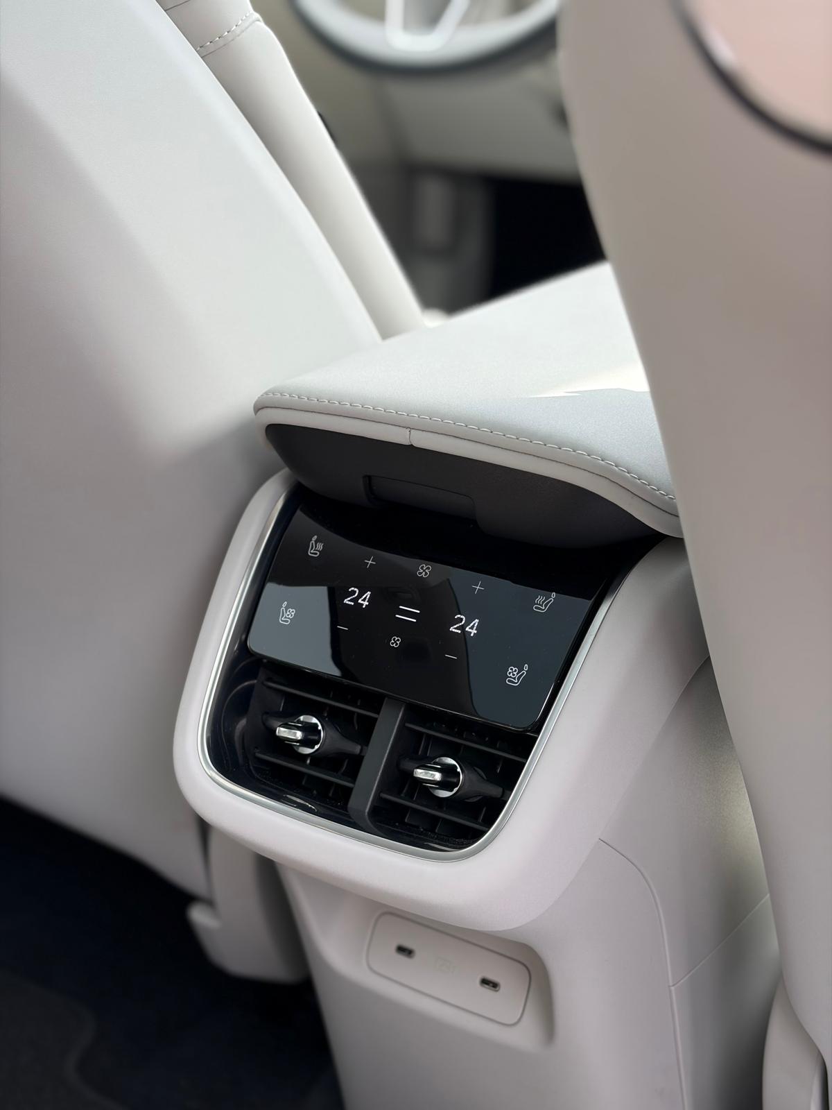 VOLVO ES90 Ultra-image-14