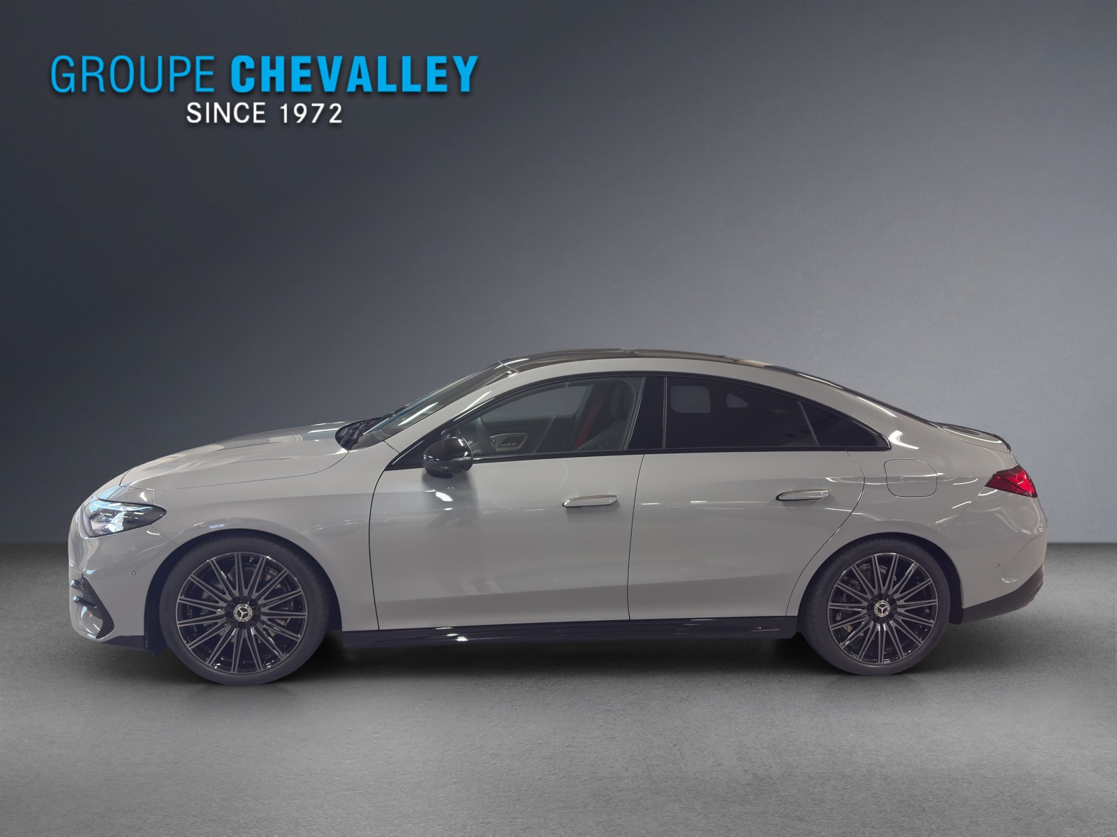 MERCEDES-BENZ CLA 220 4M-showroom-element-1