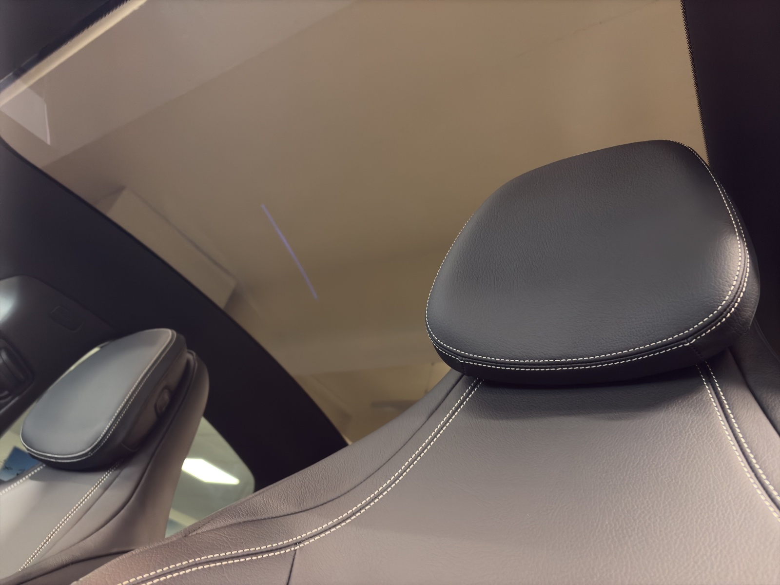 MERCEDES-BENZ CLA 220 4M-image-11