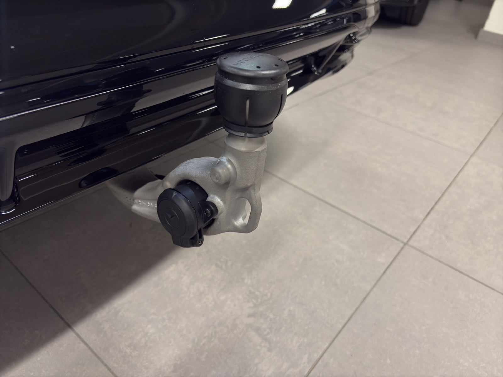 MERCEDES-BENZ CLA 220 4M-image-14