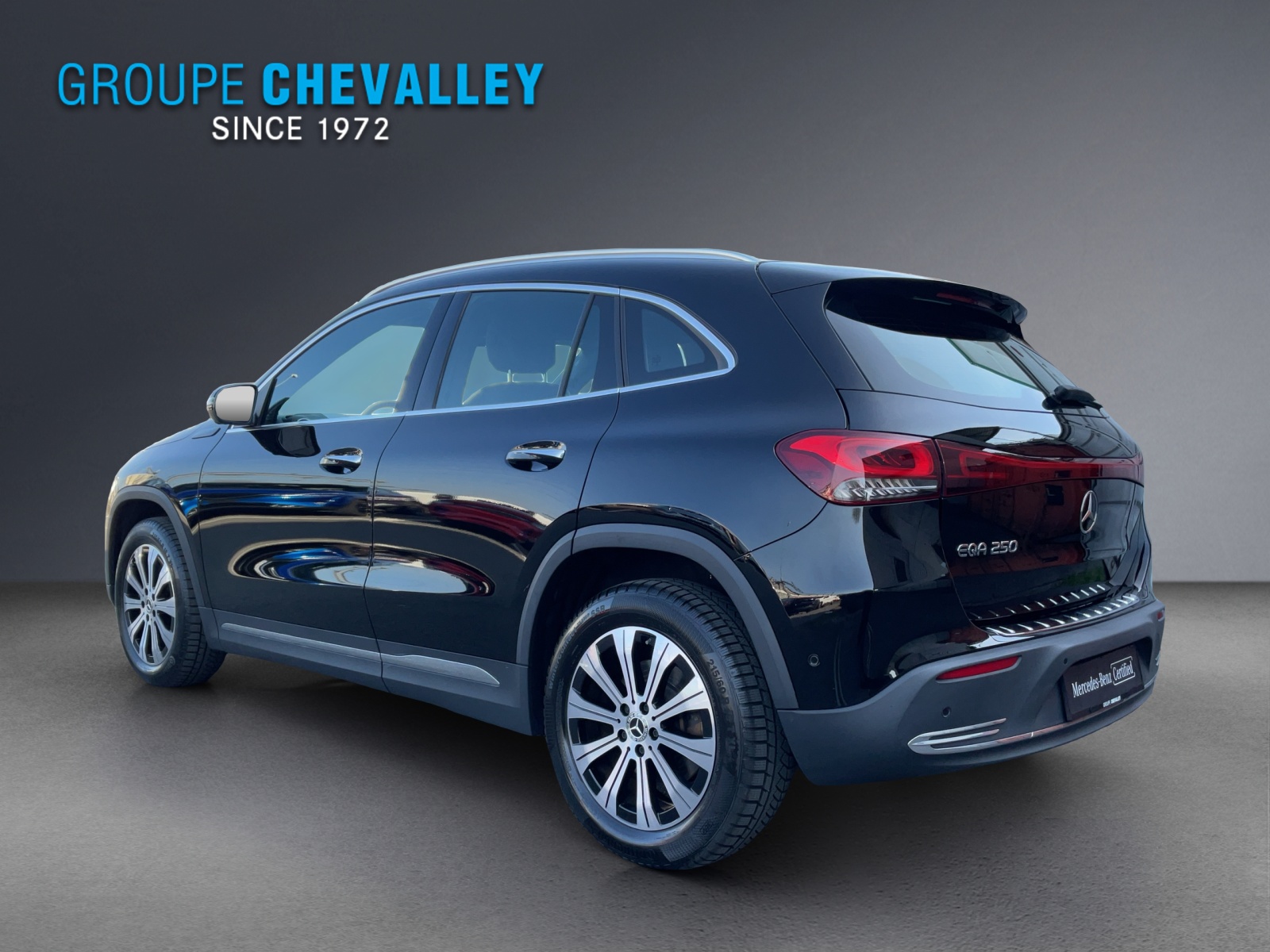 MERCEDES-BENZ EQA 250-showroom-element-3