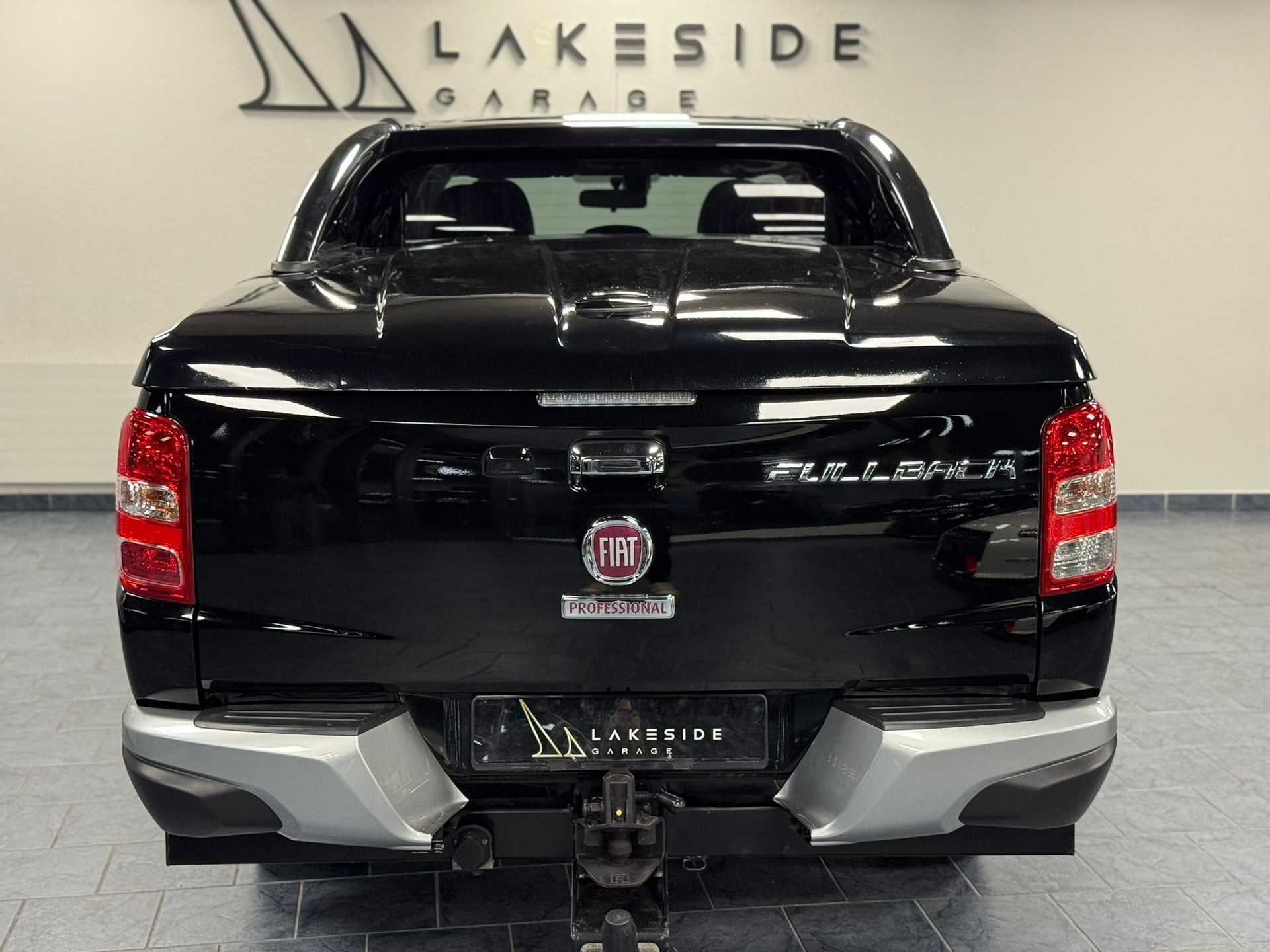 FIAT Fullback LX 2.4 MJ DC Swiss 4WD A-image-4