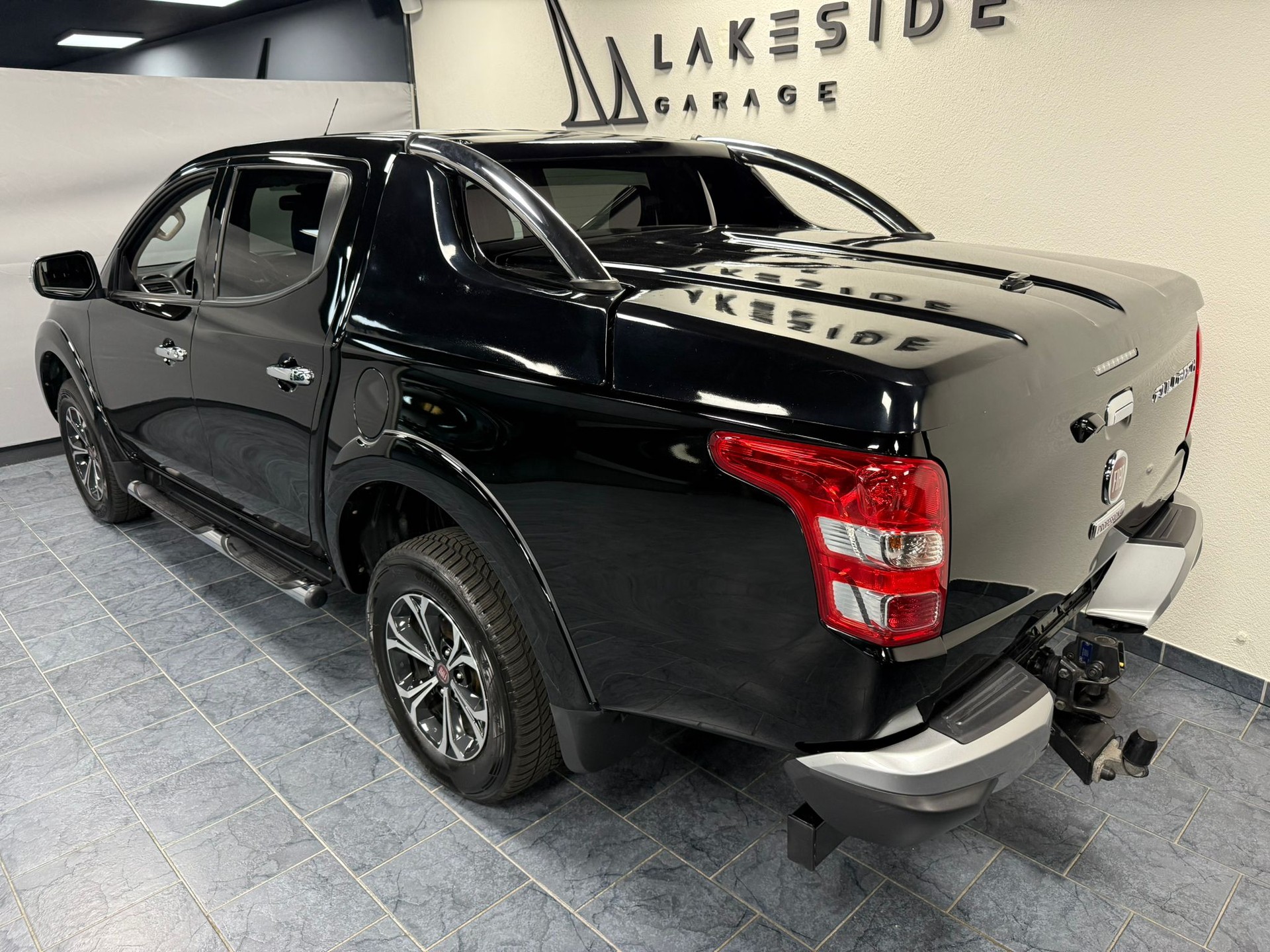 FIAT Fullback LX 2.4 MJ DC Swiss 4WD A-image-5