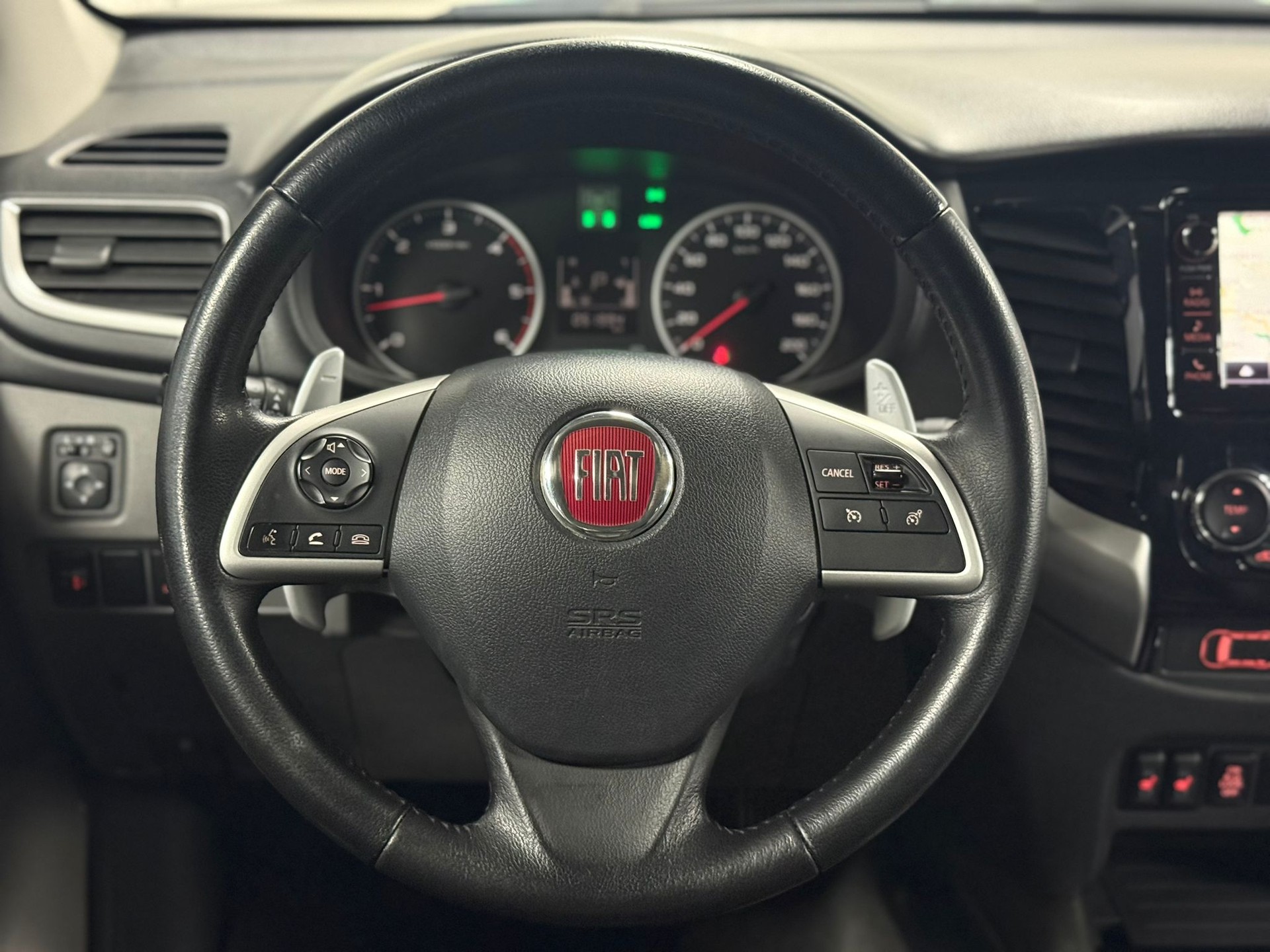 FIAT Fullback LX 2.4 MJ DC Swiss 4WD A-image-14