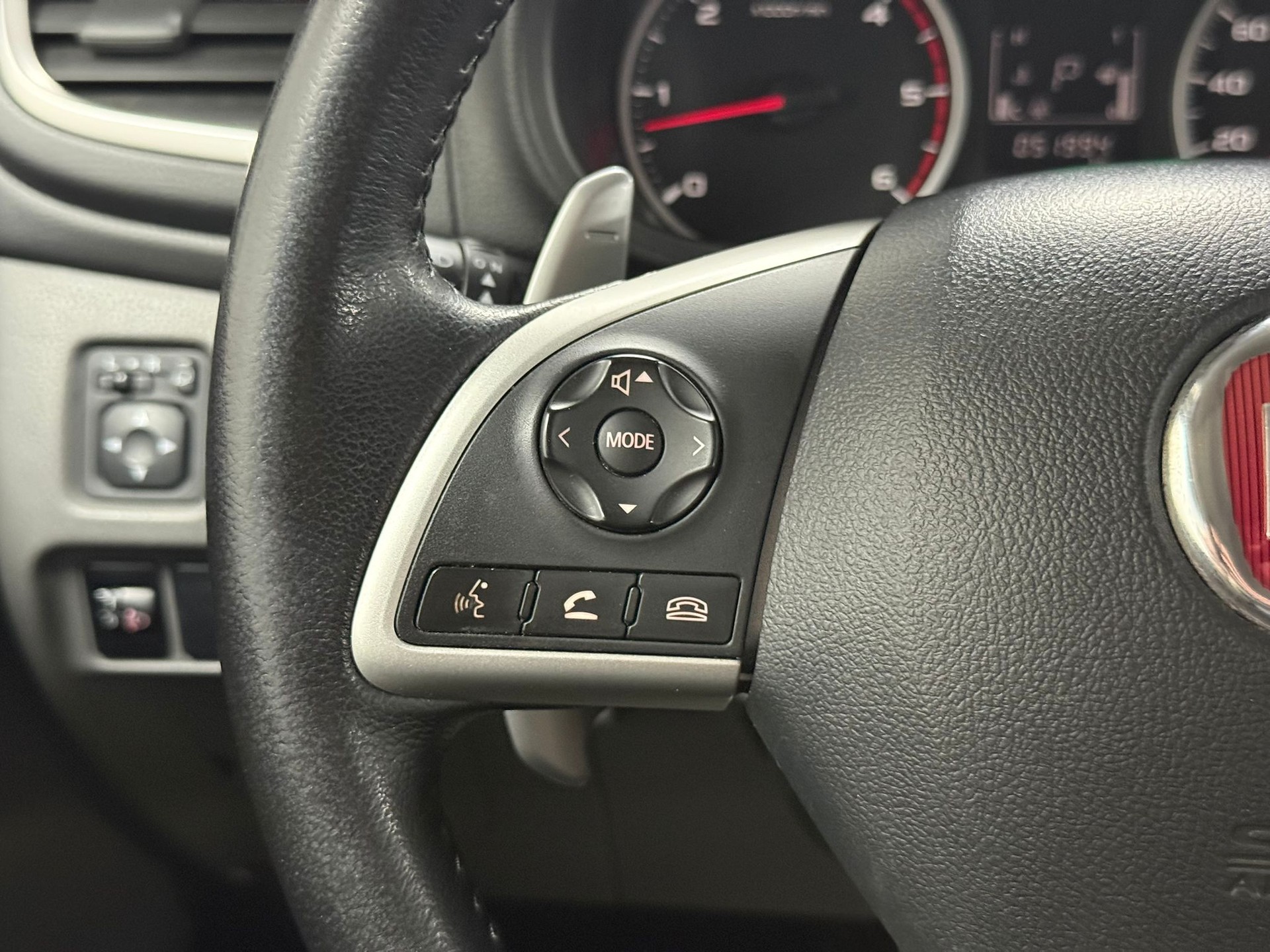 FIAT Fullback LX 2.4 MJ DC Swiss 4WD A-image-15