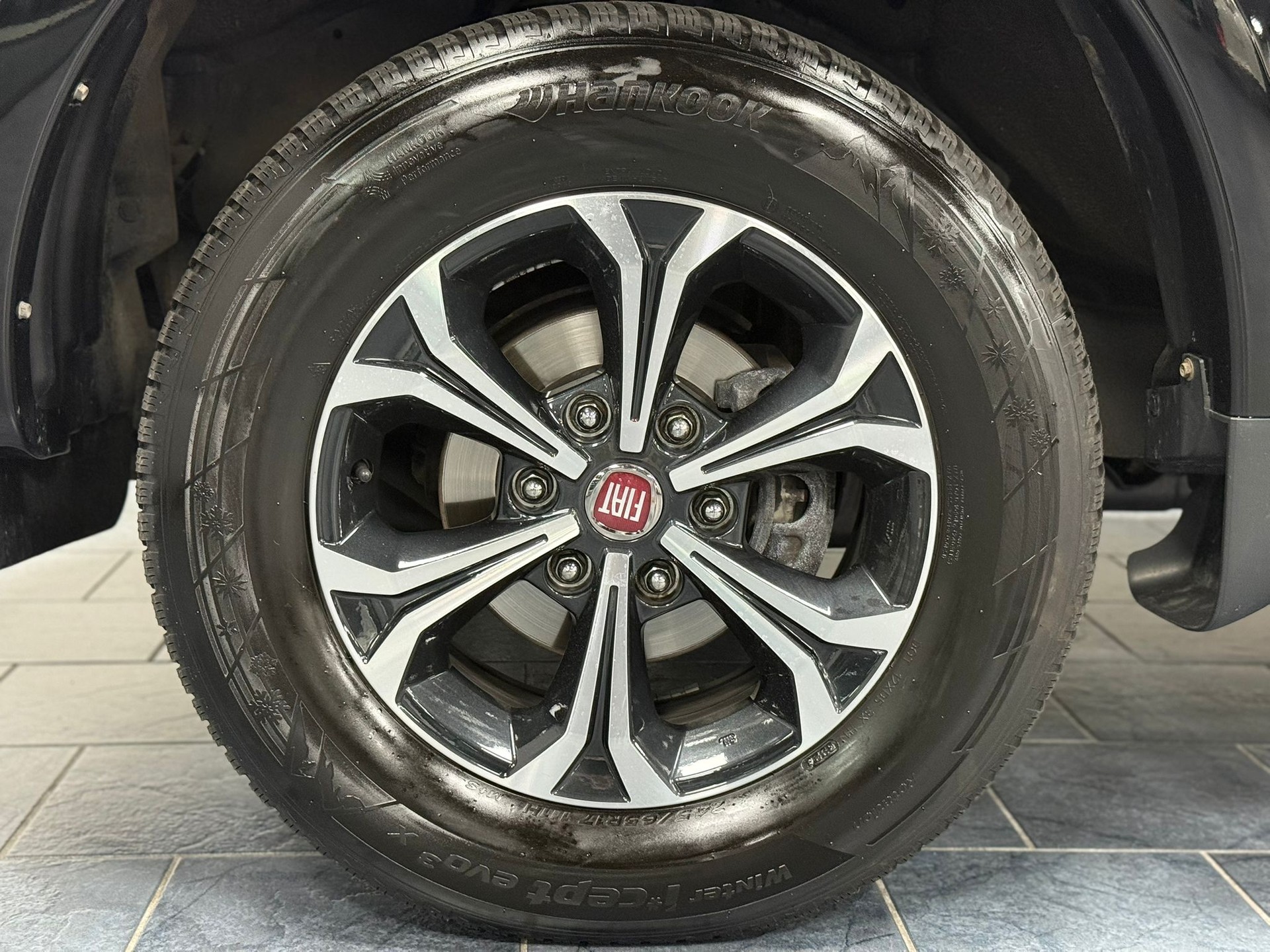 FIAT Fullback LX 2.4 MJ DC Swiss 4WD A-image-29