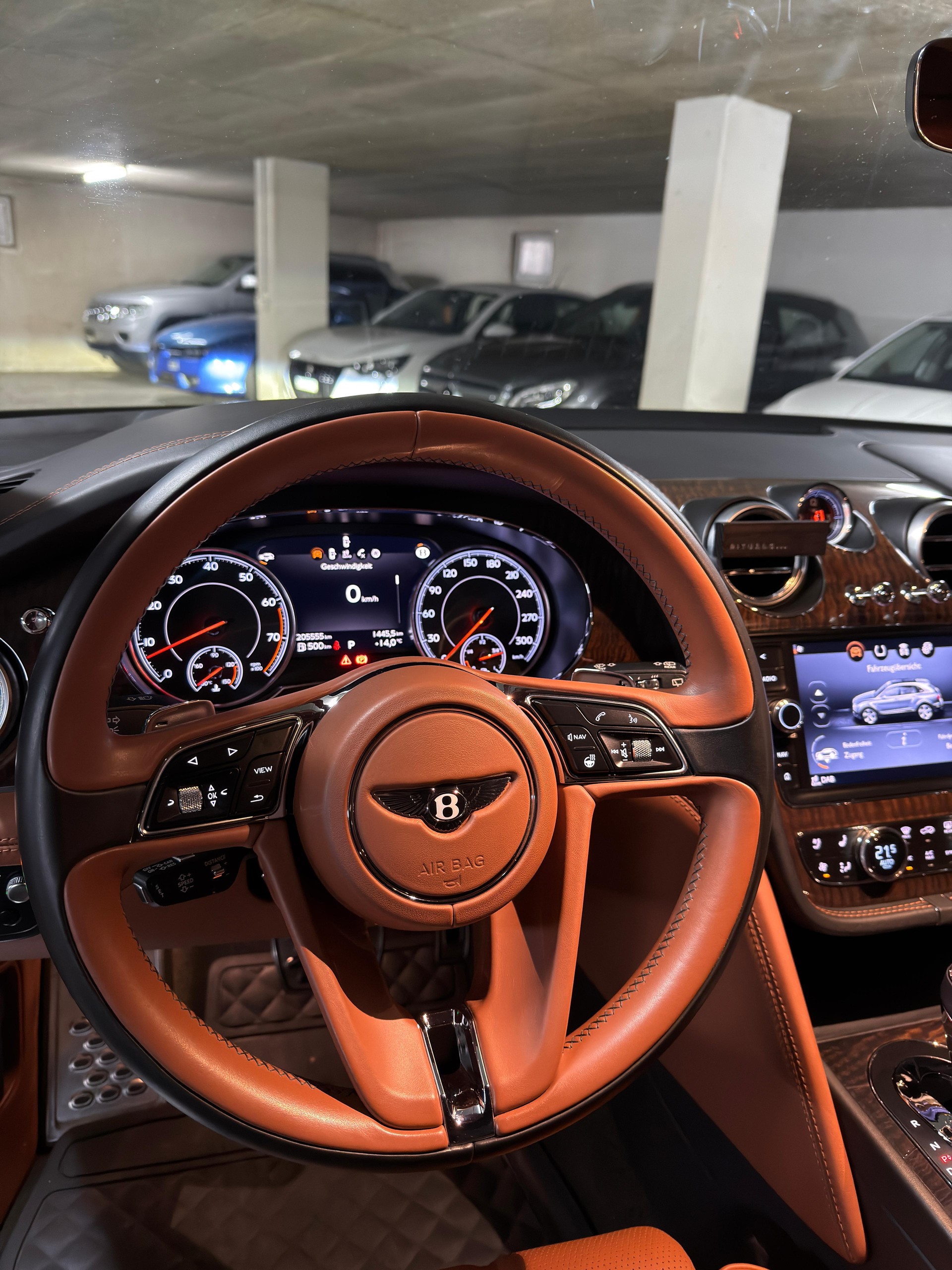 BENTLEY Bentayga W12 Vollaustattung-image-2