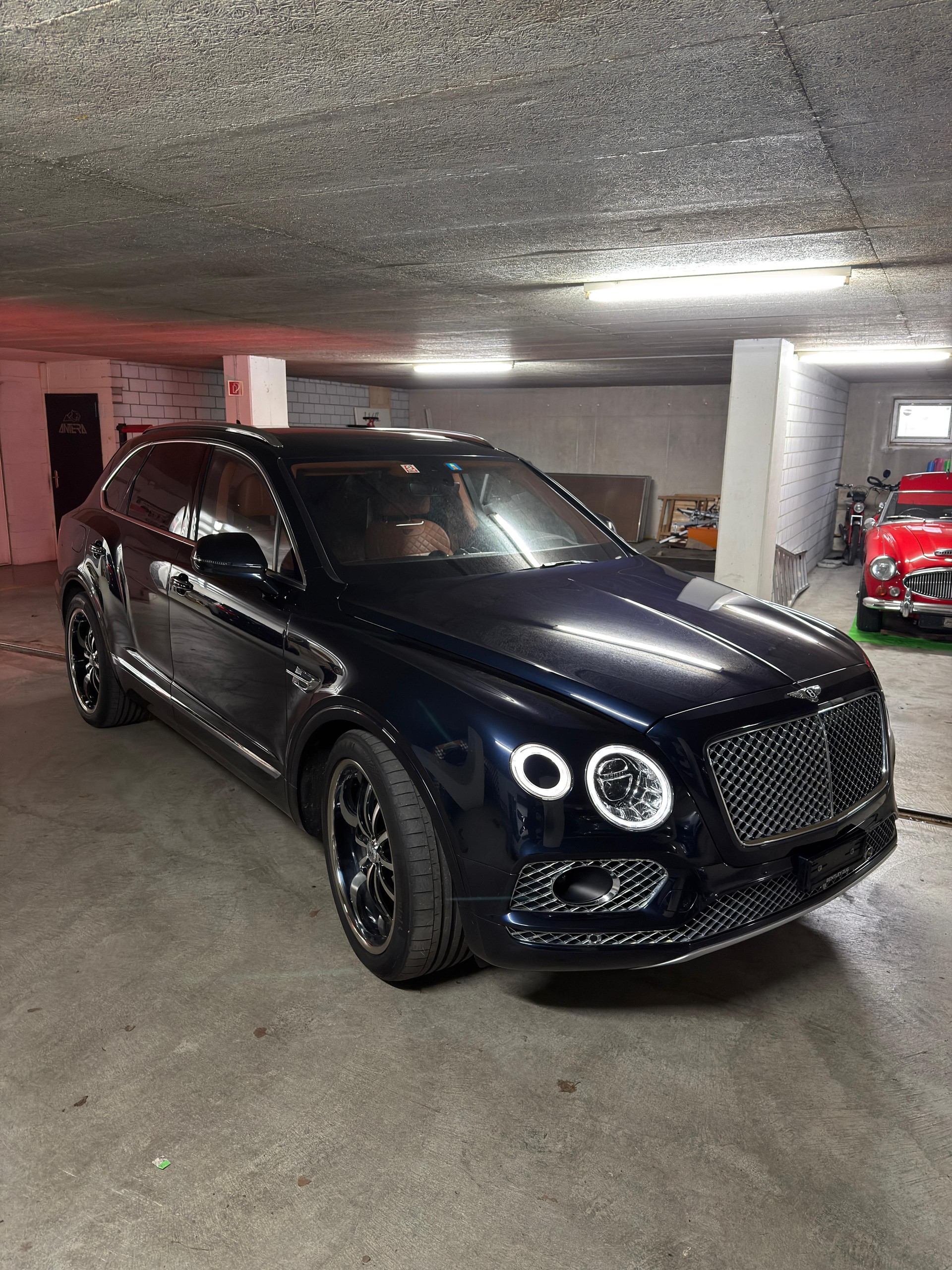 BENTLEY Bentayga W12 Vollaustattung-image-7