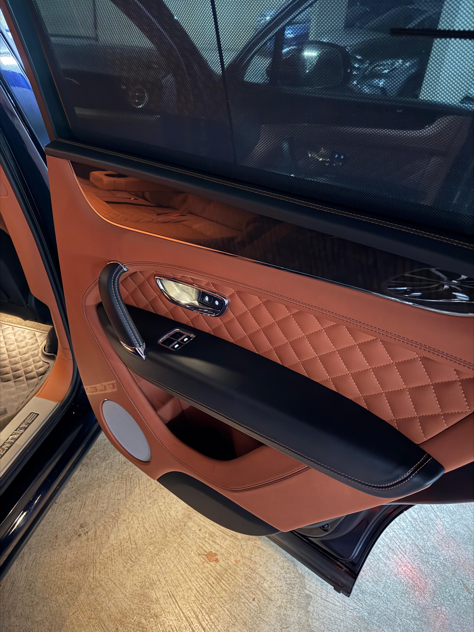 BENTLEY Bentayga W12 Vollaustattung-image-3