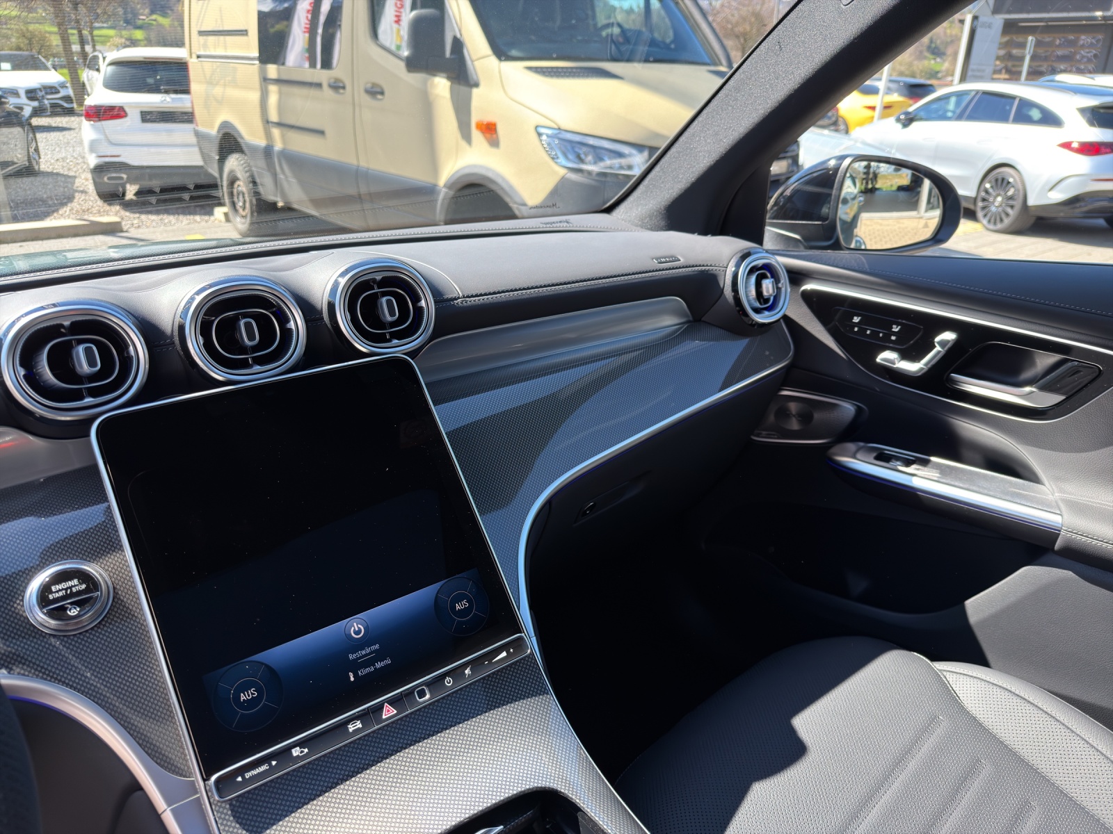 MERCEDES-BENZ GLC 300 4Matic 9G-Tronic-image-10
