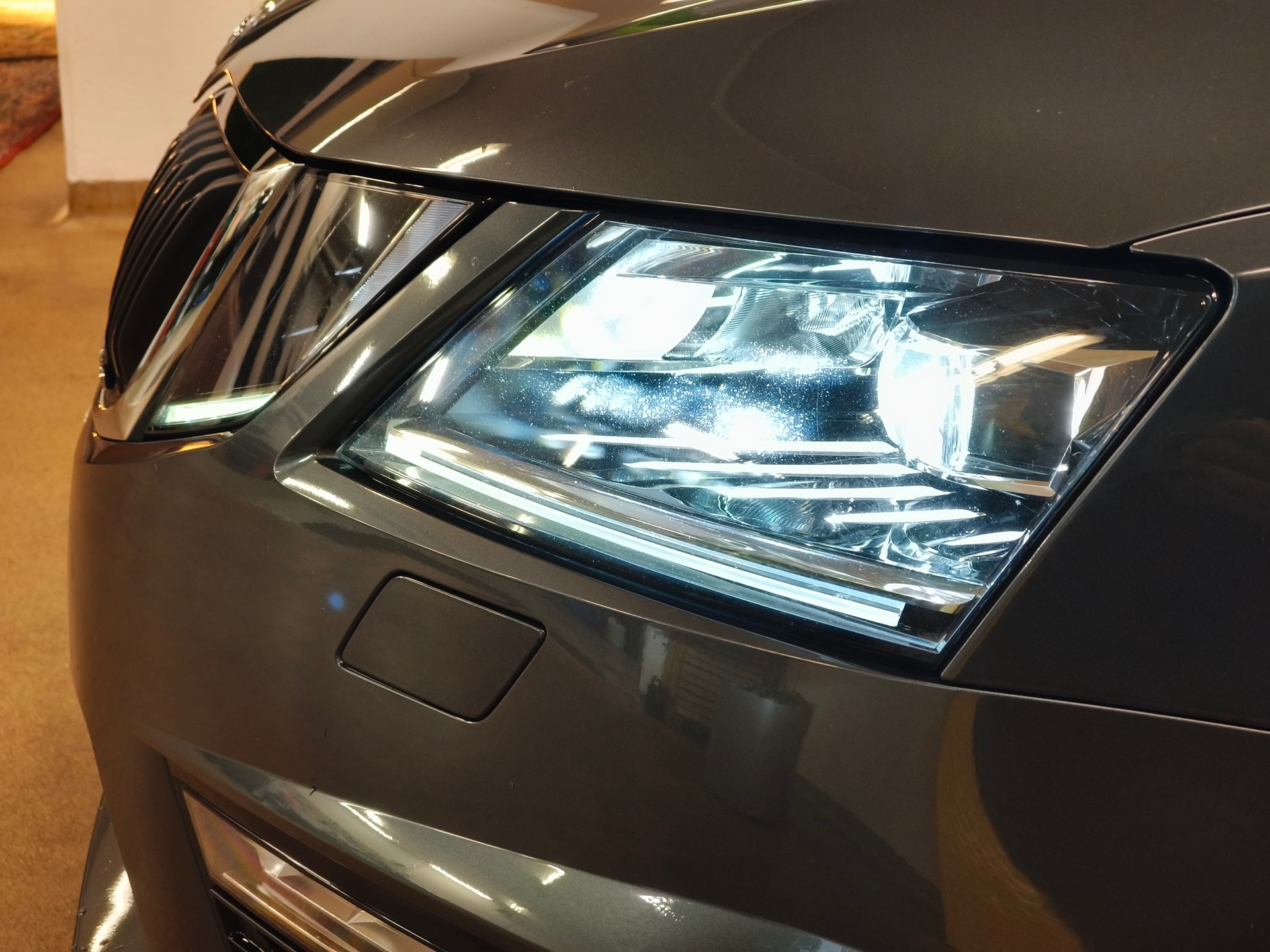 SKODA Octavia Combi 2.0 TDI RS 4x4 DSG-showroom-element-3