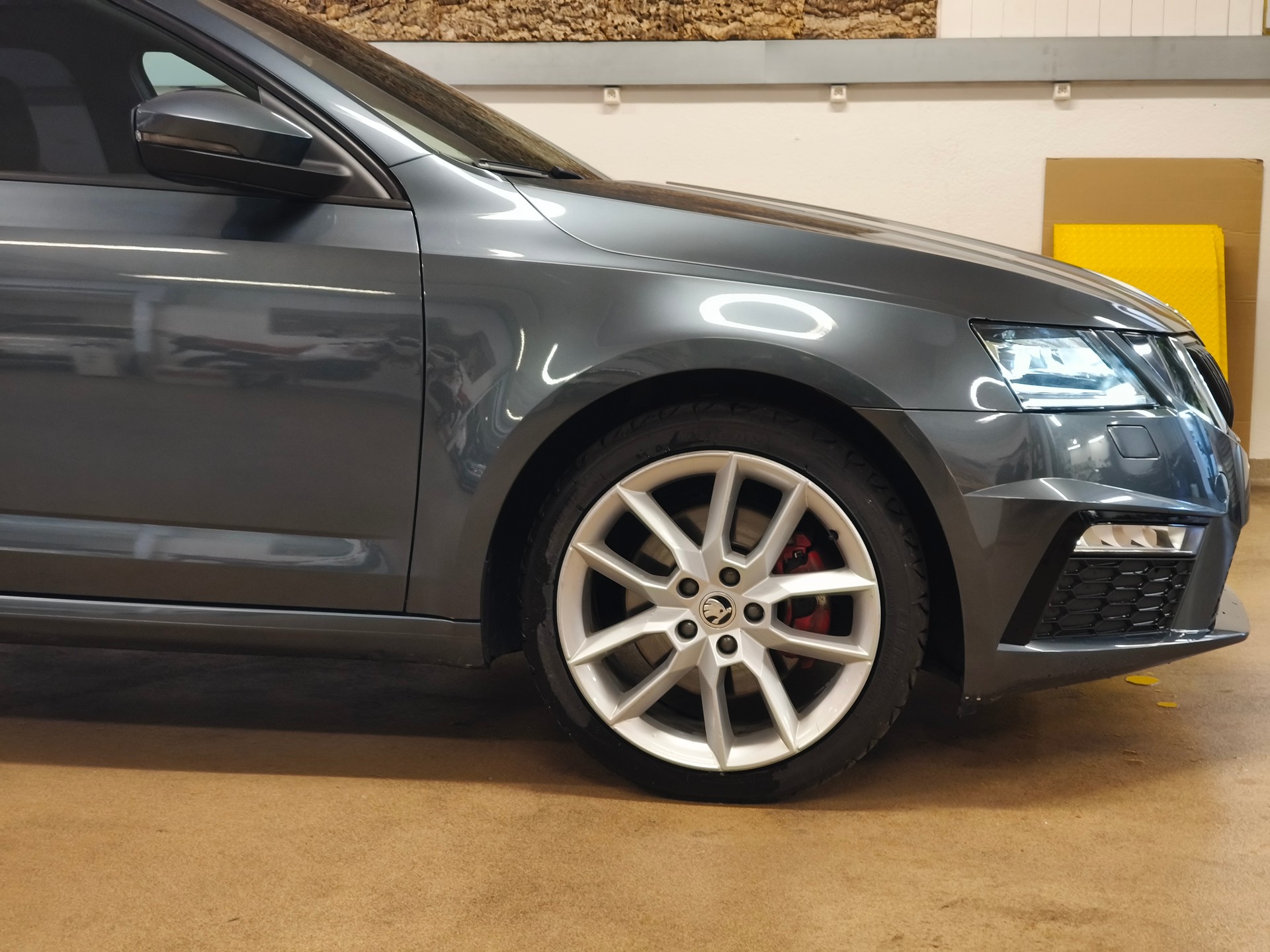 SKODA Octavia Combi 2.0 TDI RS 4x4 DSG-image-8